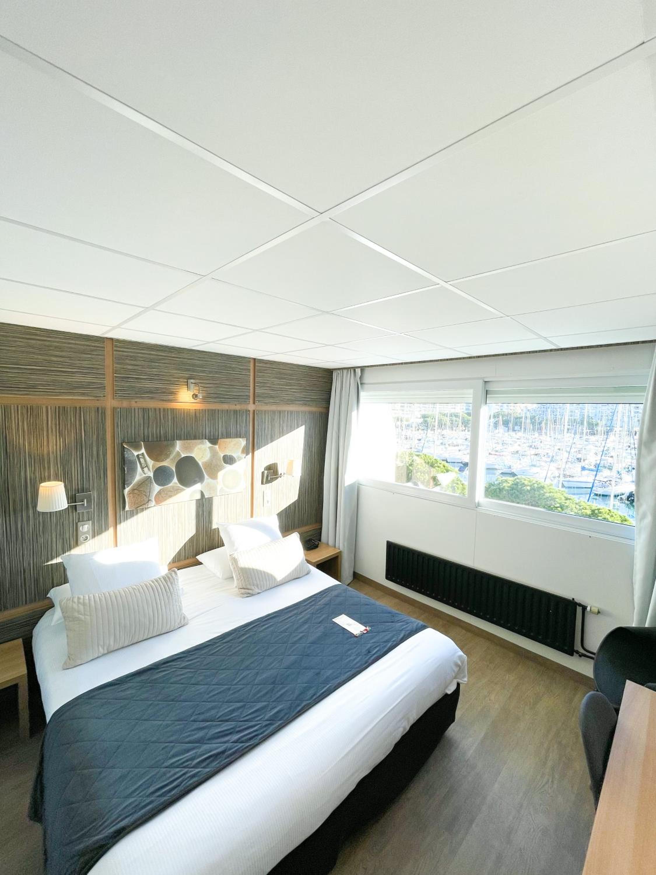 Premium Double Room view pool photo 3