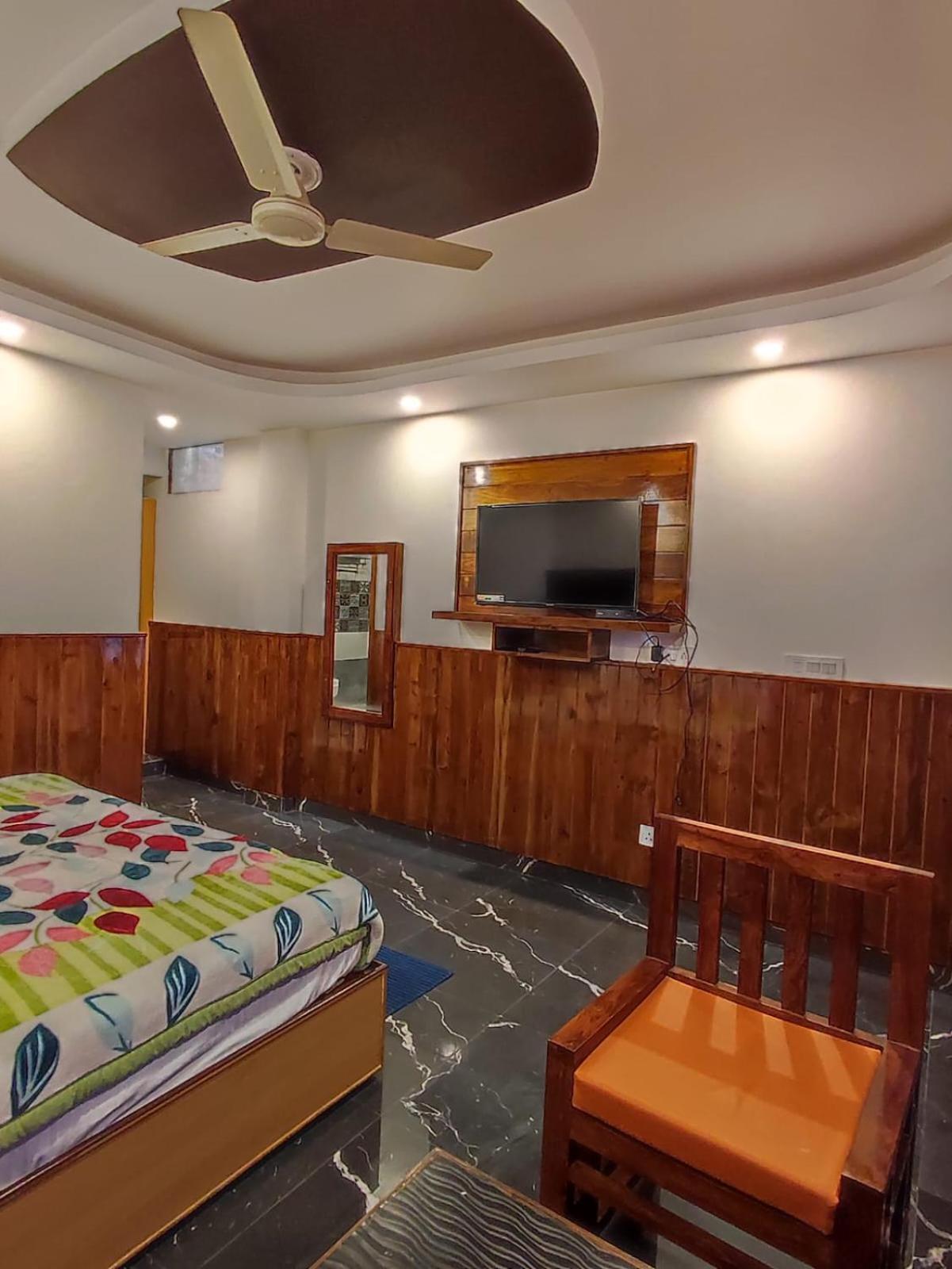 Deluxe Room - Photo 8