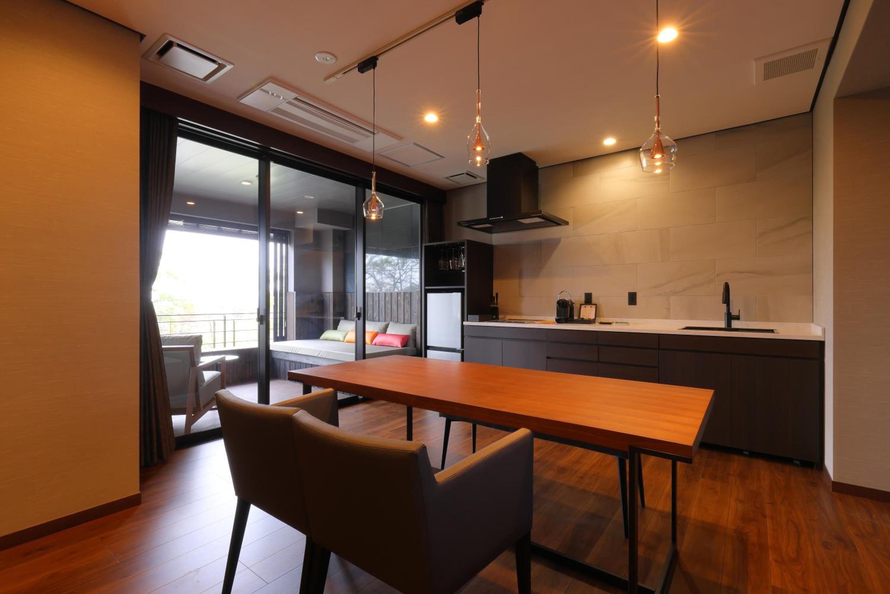 Suite with indoor silver hot springs photo 3