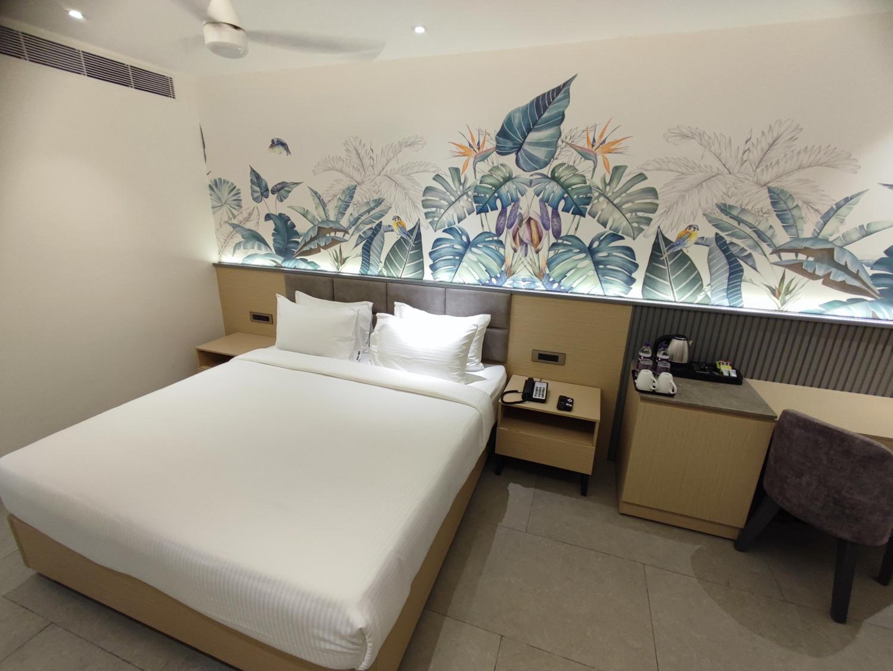 Deluxe Room - Photo 3