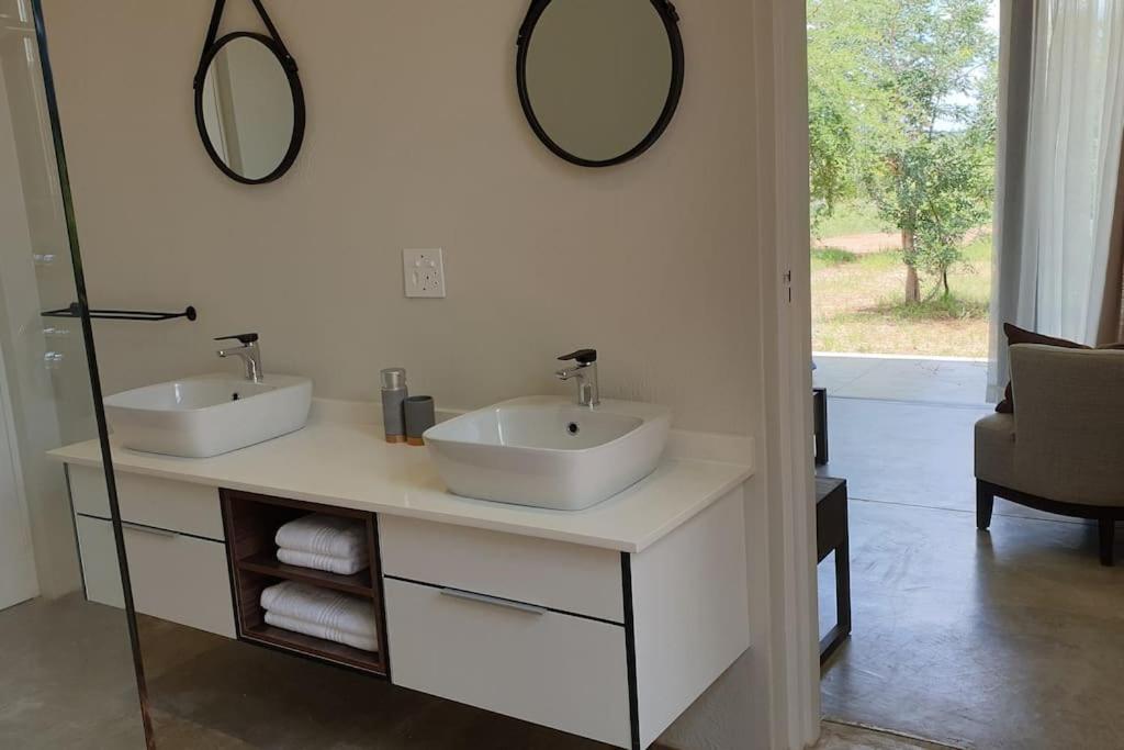 Three-Bedroom House photo 2