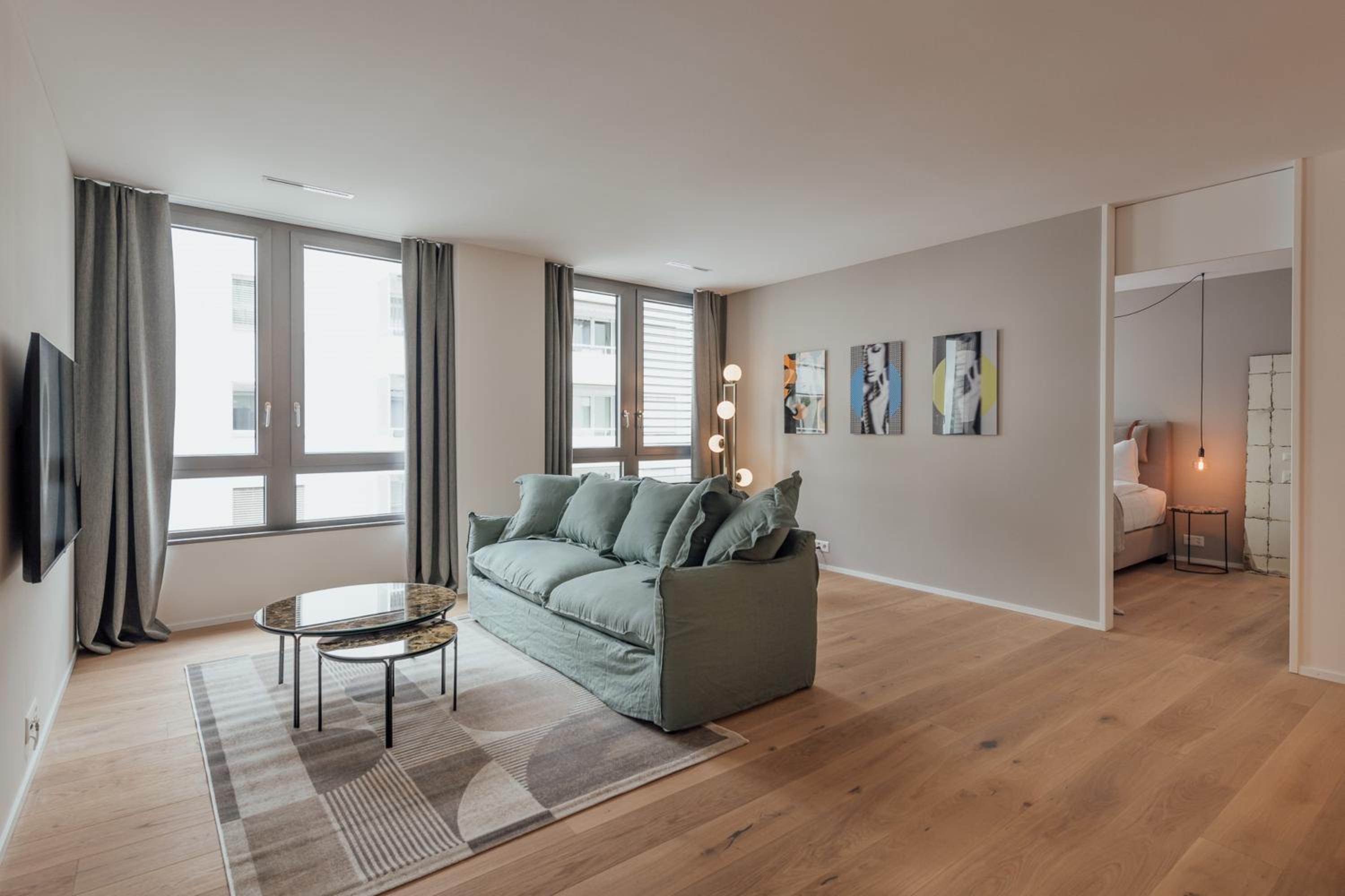 Large Two-Bedroom Apartment - Photo 21