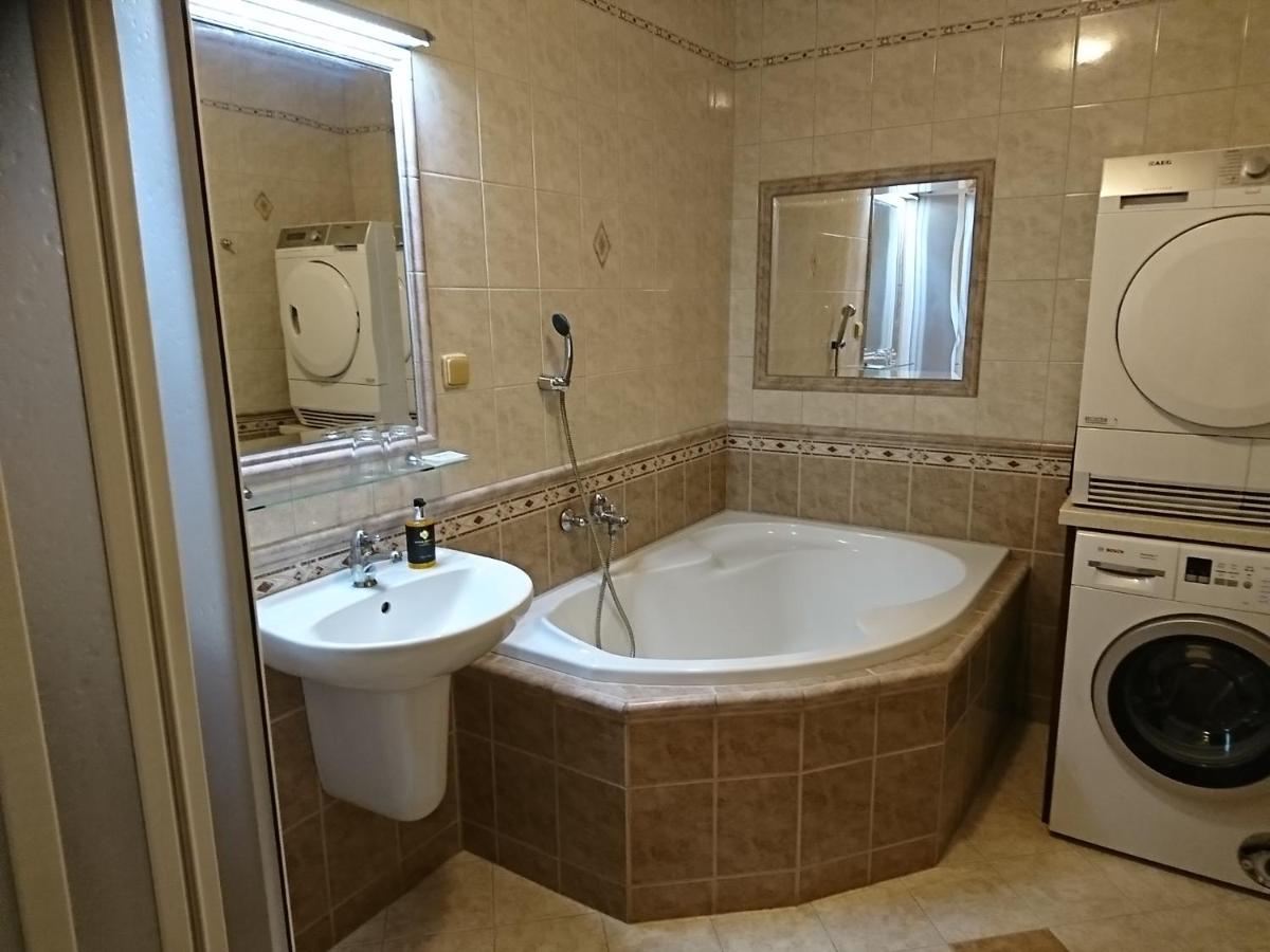 Two-Bedroom Suite photo 2