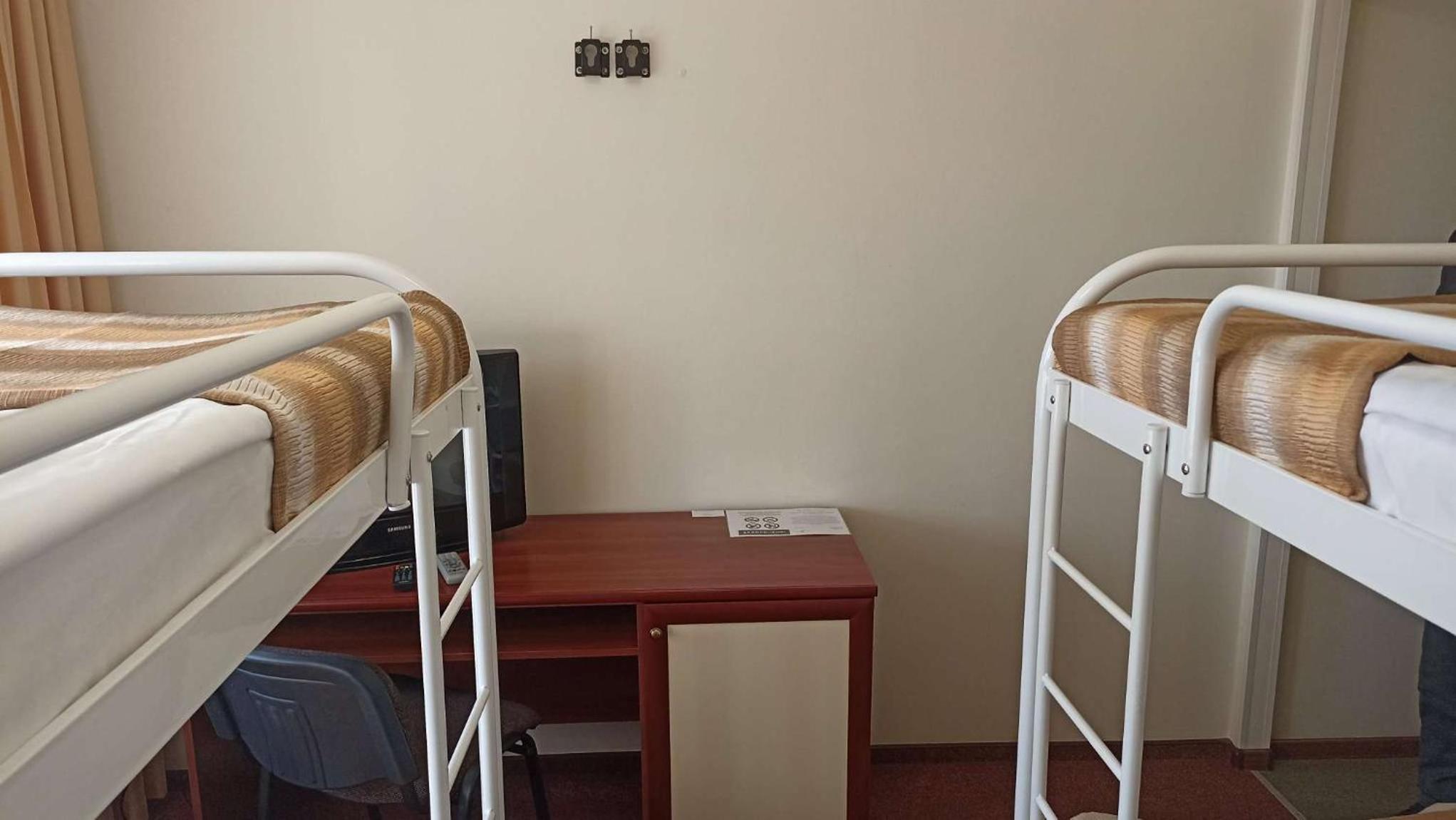4-Bed Mixed Dormitory Room photo 2