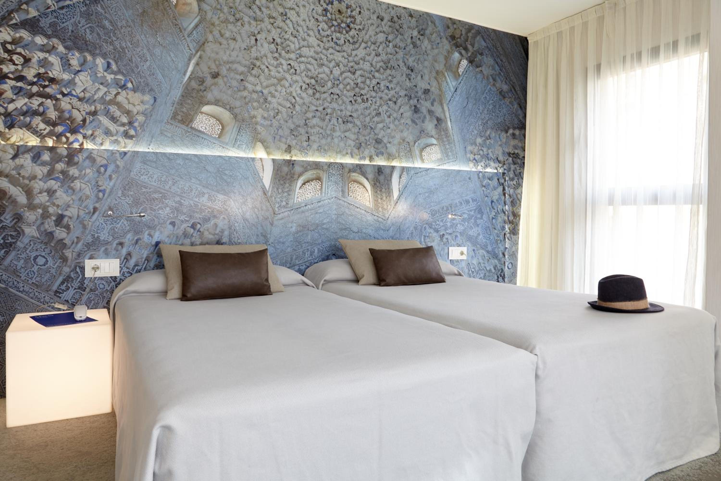 Twin Room - Photo 4