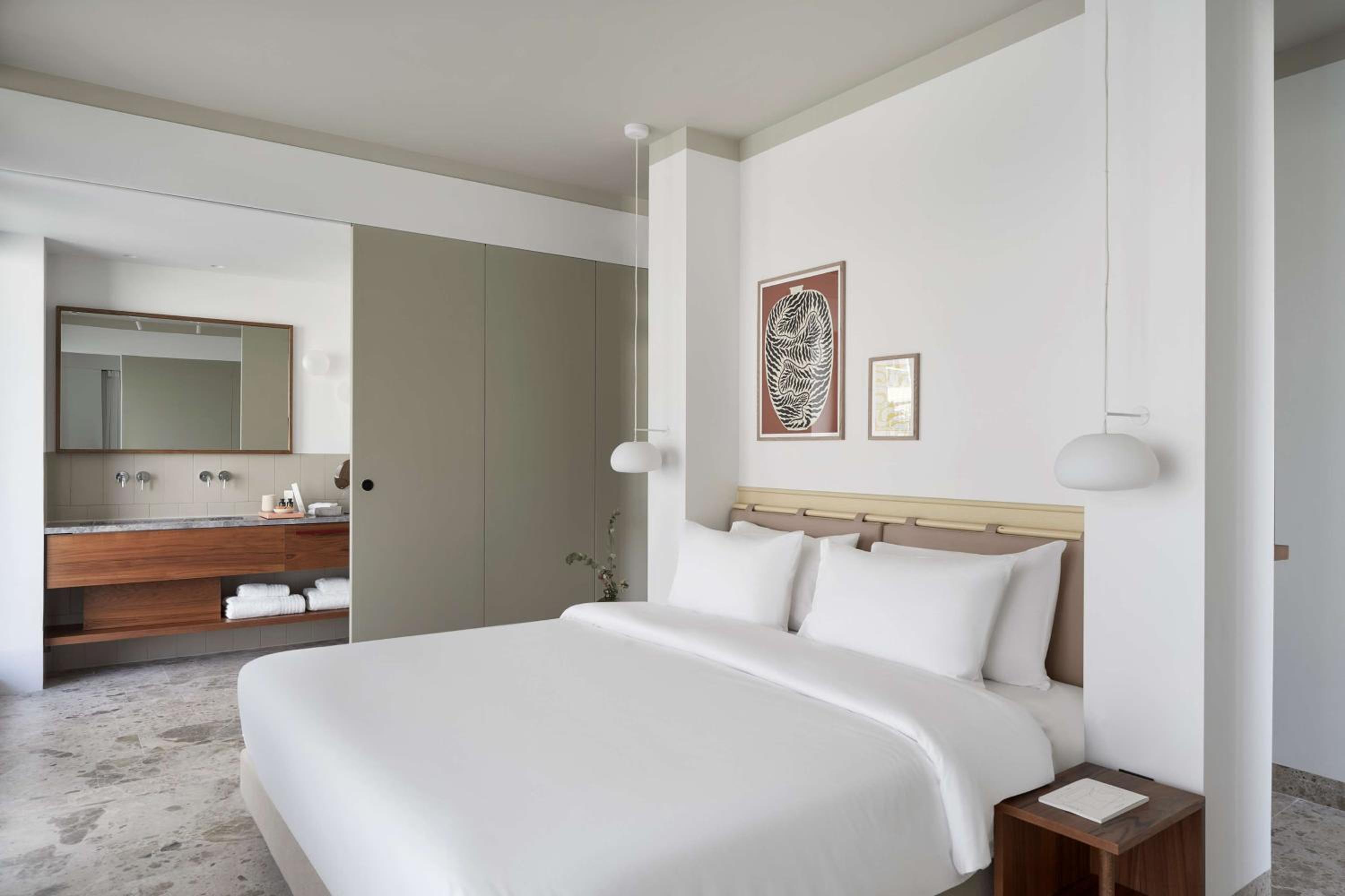 Penthouse Suite with Terrace and Lycabettus View