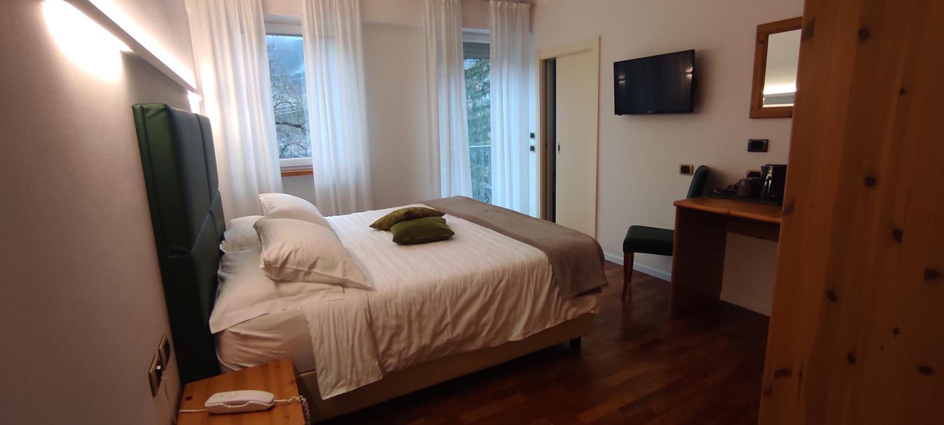 Double or Twin Room photo 2