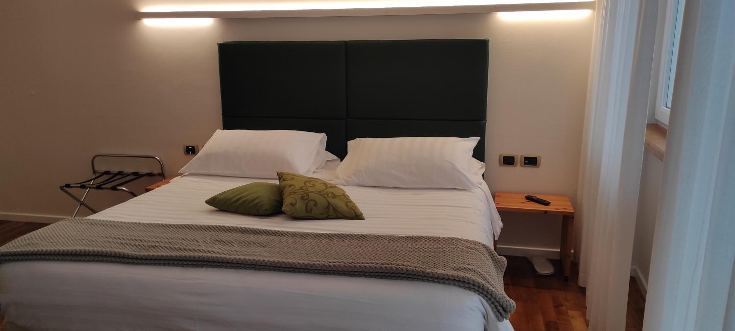 Double or Twin Room photo 3
