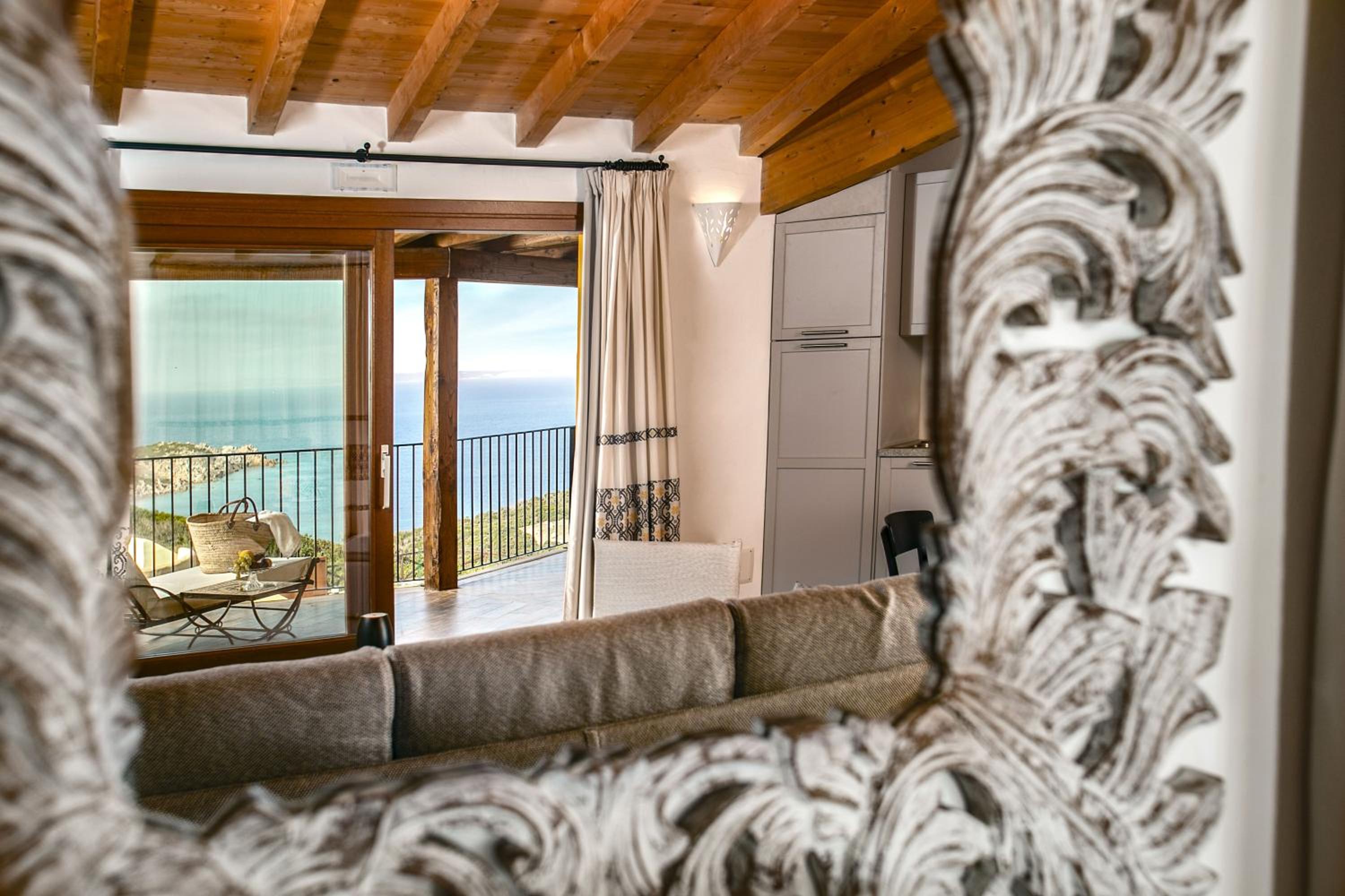 Deluxe Suite With Sea View