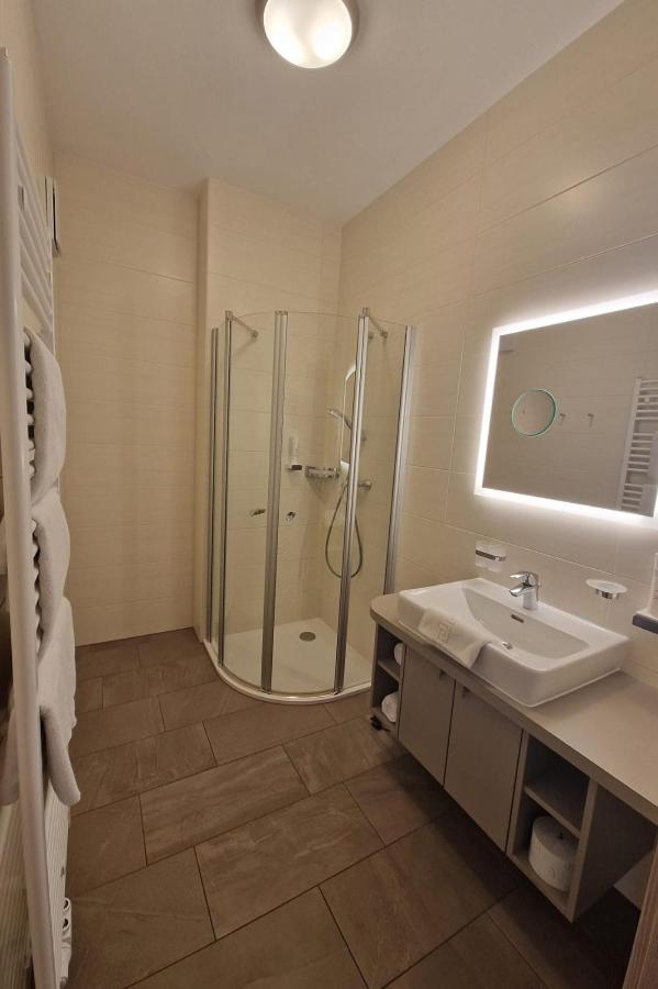 Double Room - Photo 6