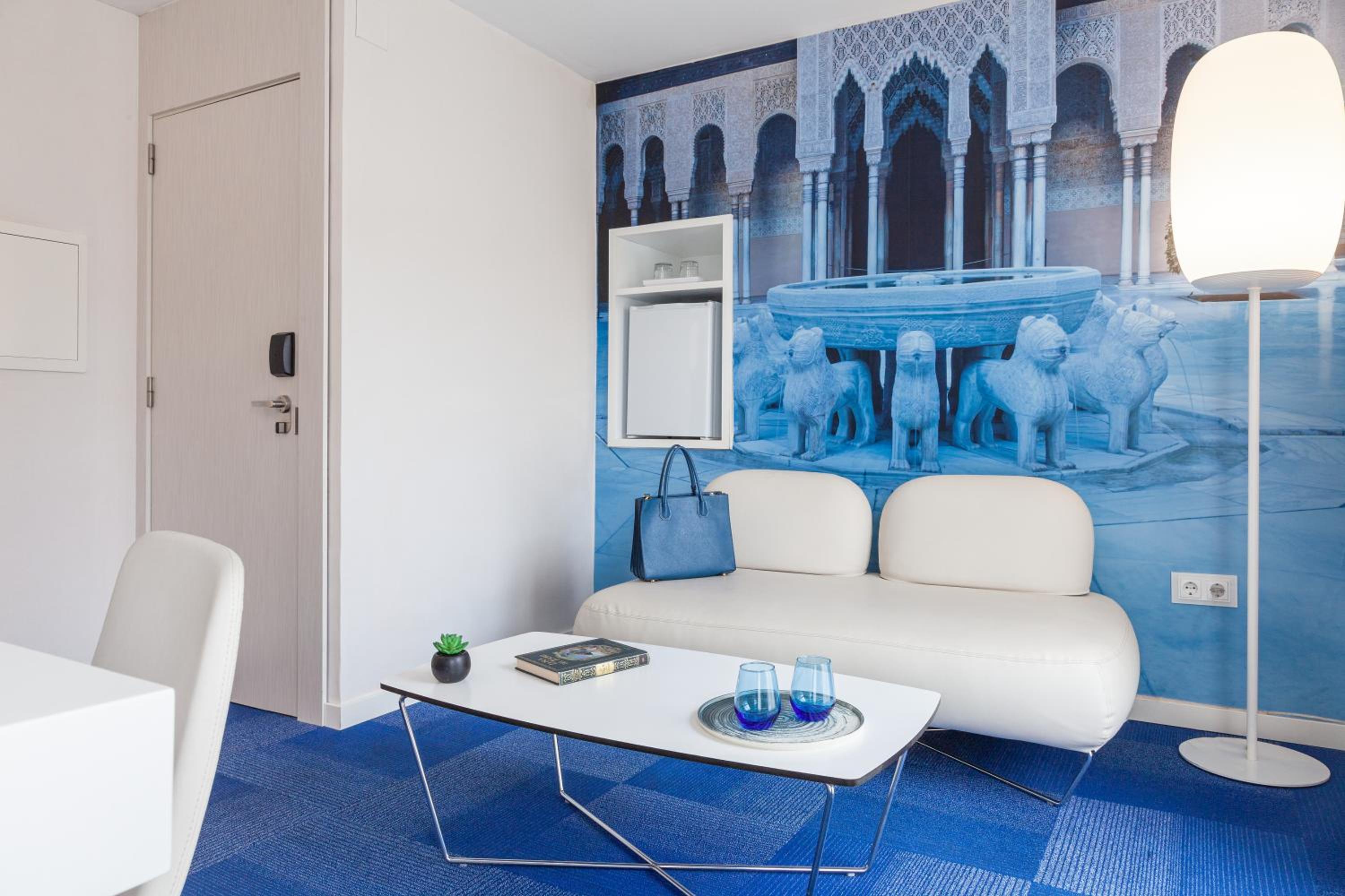 Junior Suite (2 Adults) - Photo 6
