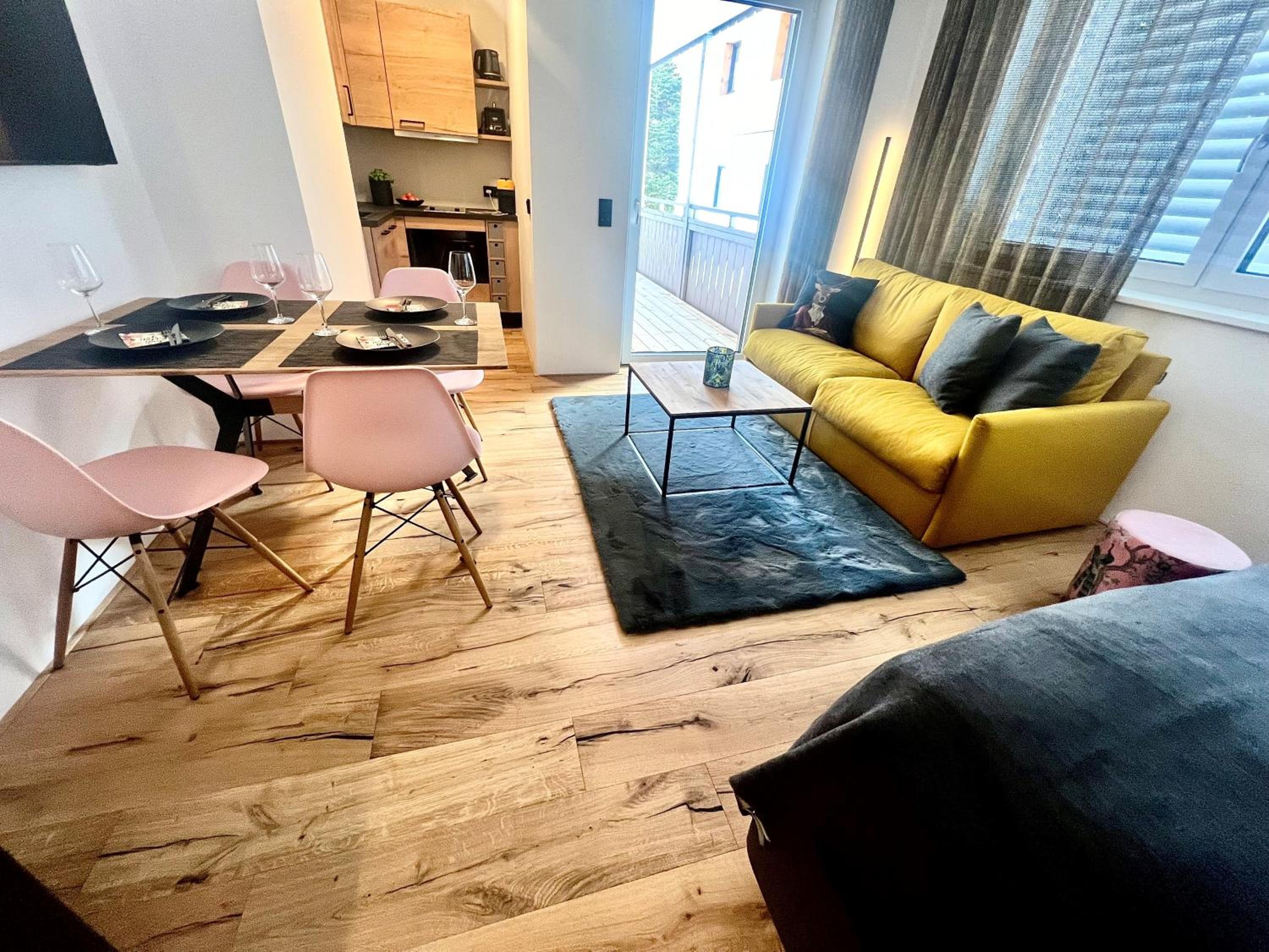 Family Room with Garden View photo 3