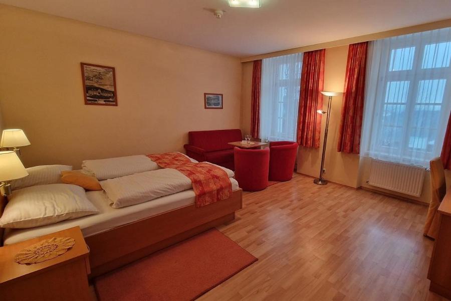 Triple Room with Bathroom - Photo 3