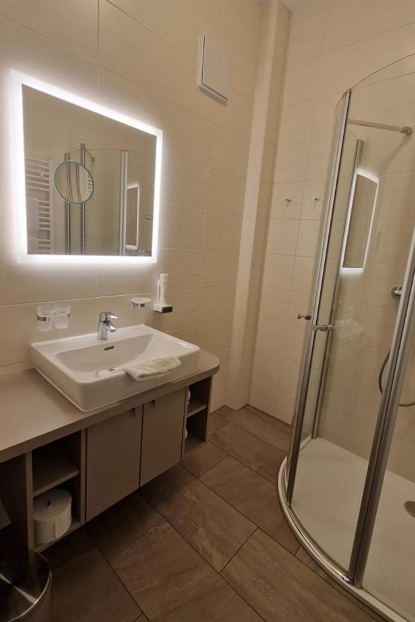 Double Room - Photo 3