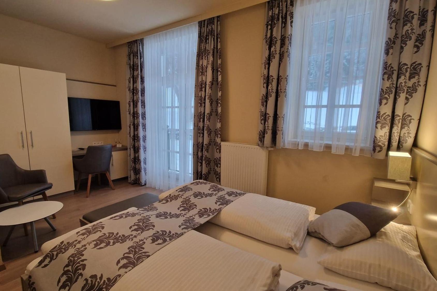 Double Room - Photo 2