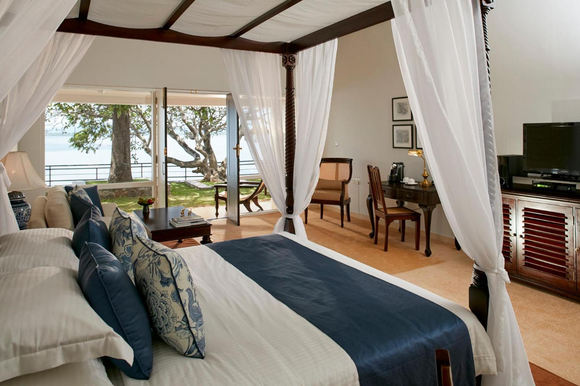 Premier Lake View - Photo 3