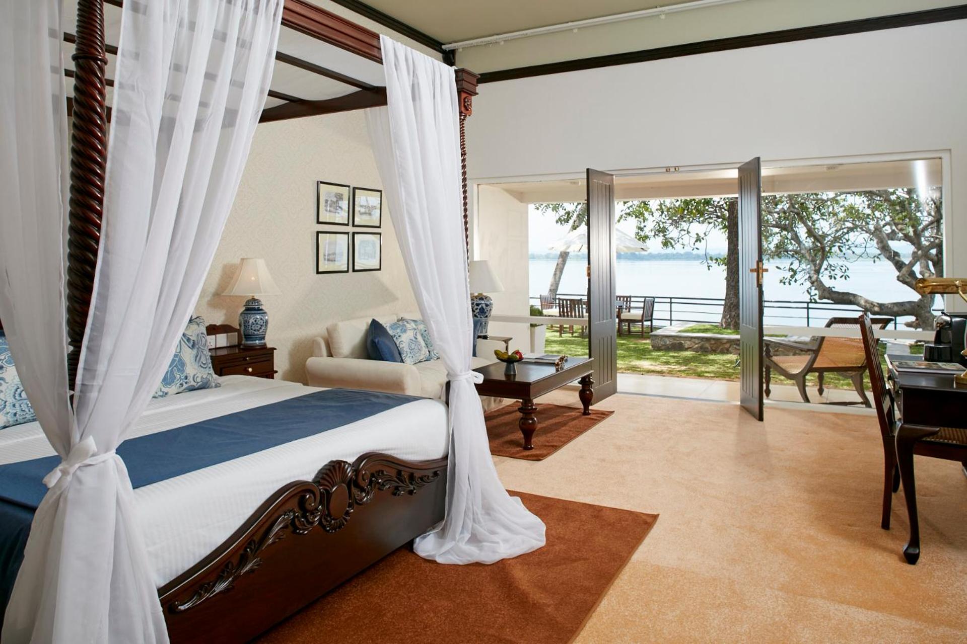 Premier Lake View - Photo 4