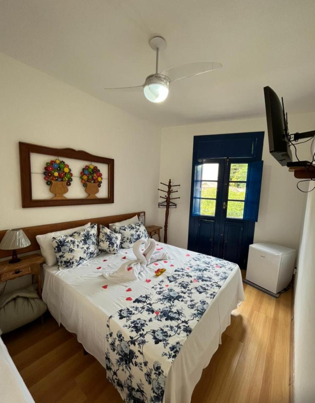 Suite with Balcony photo 3
