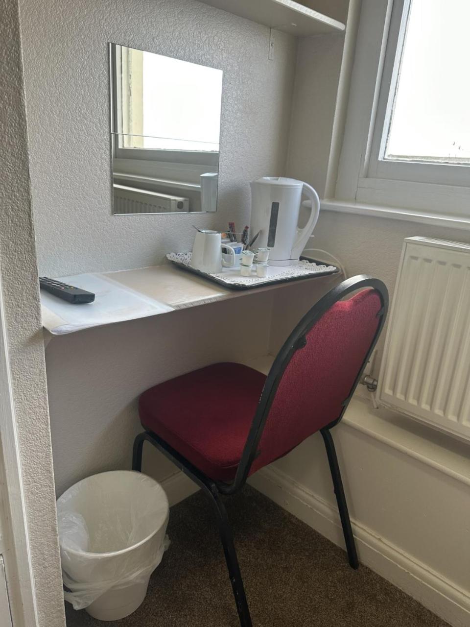 Single Room photo 3