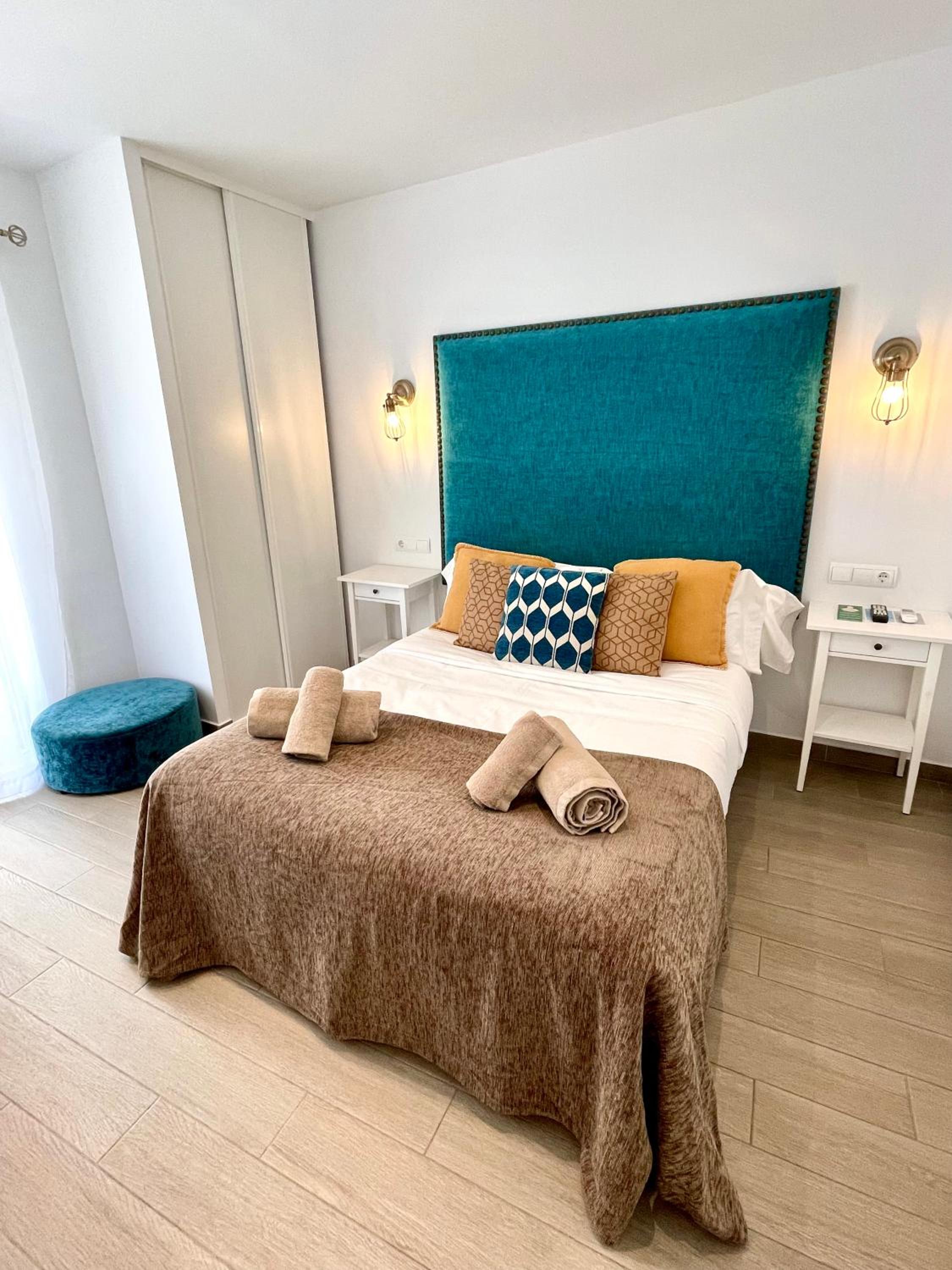 Double Room - Photo 5