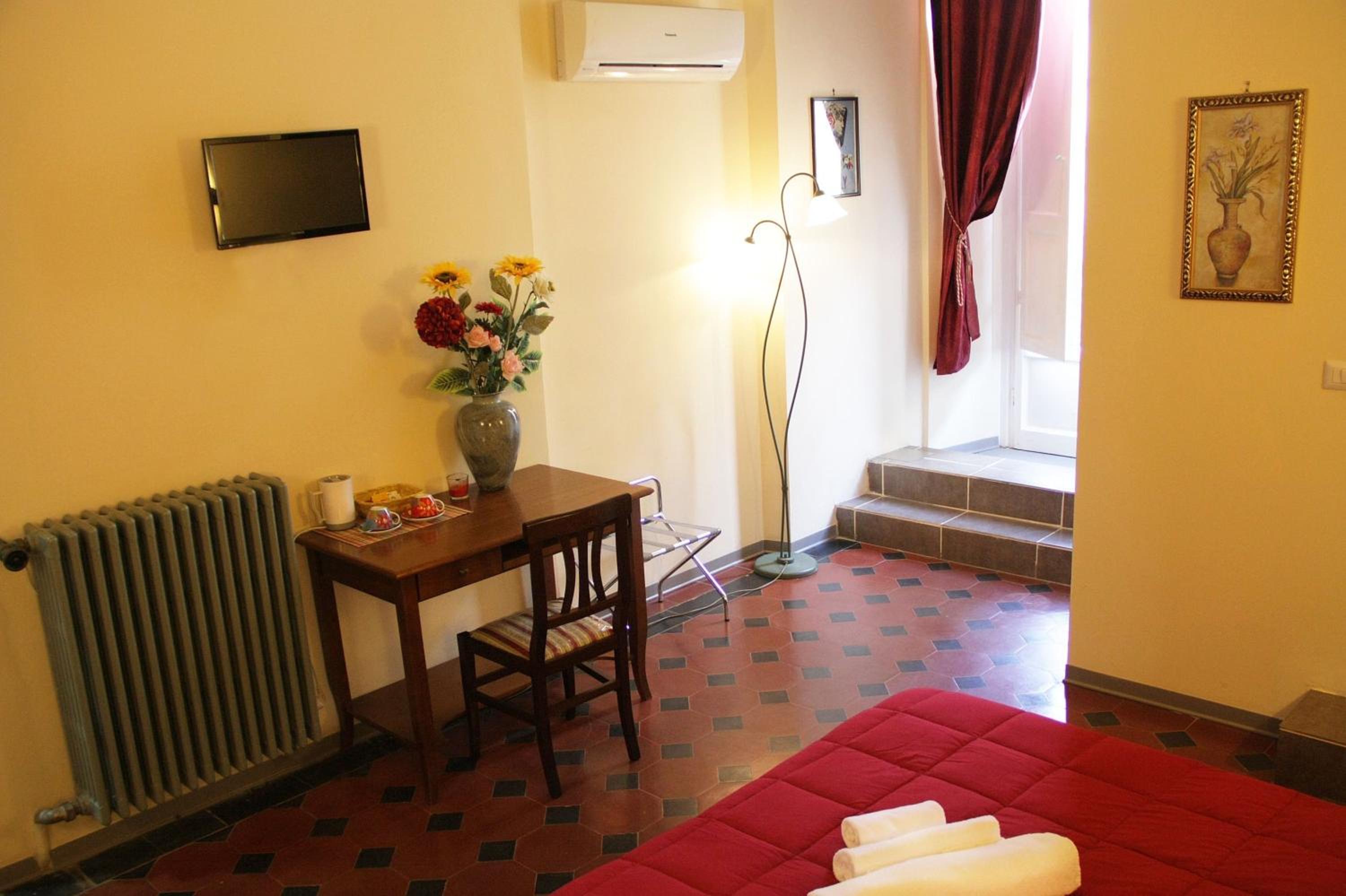 Double or Twin Room photo 3