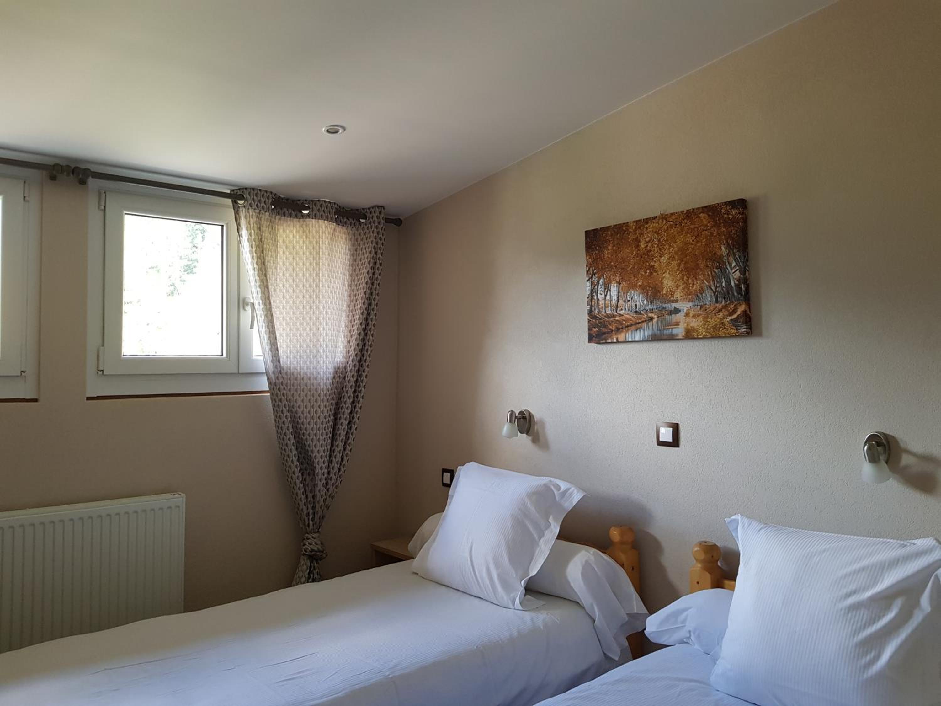 Budget Double Room photo 3