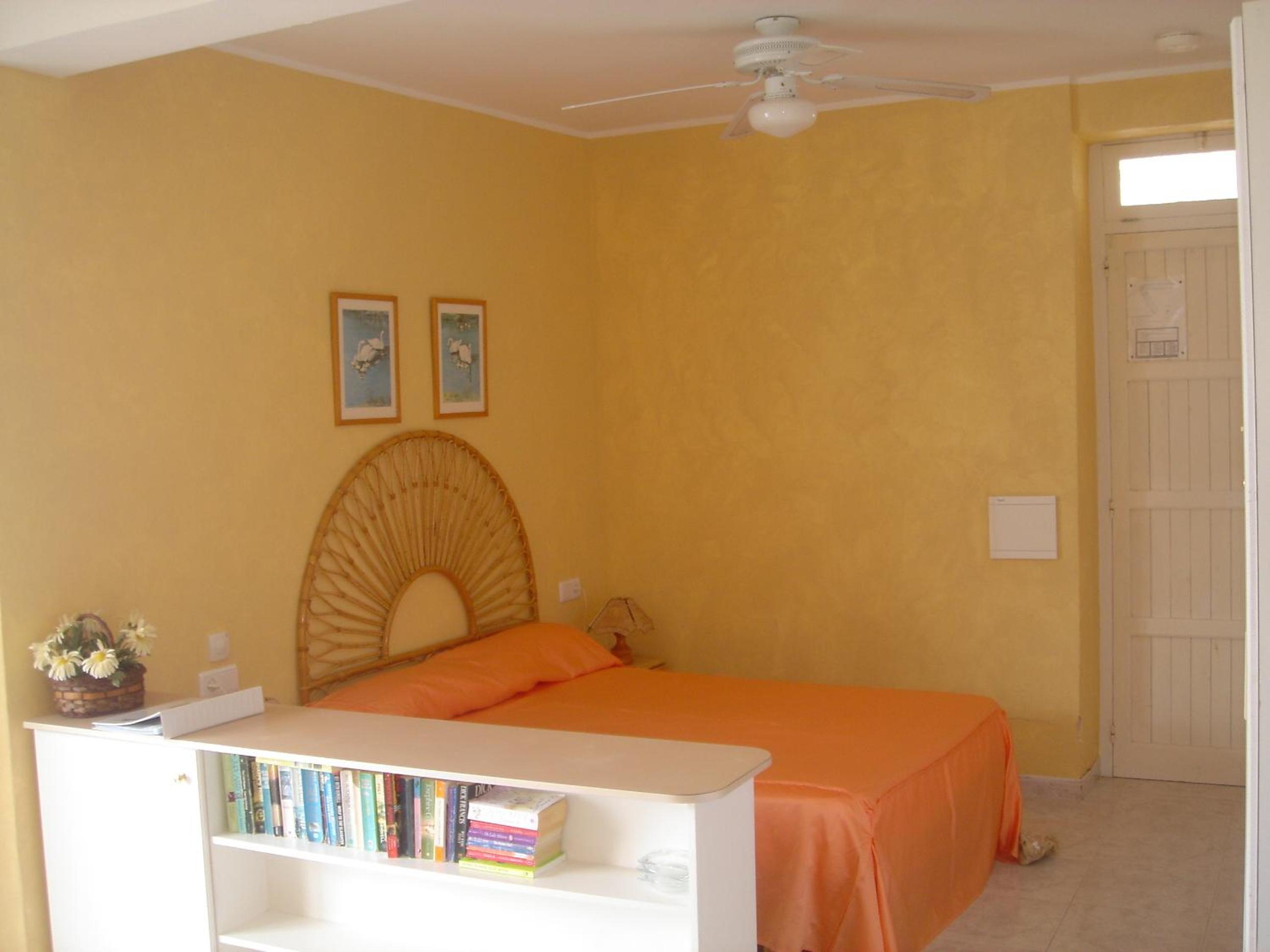 Estudio con vista al mar (2 adultos + 1 niño)