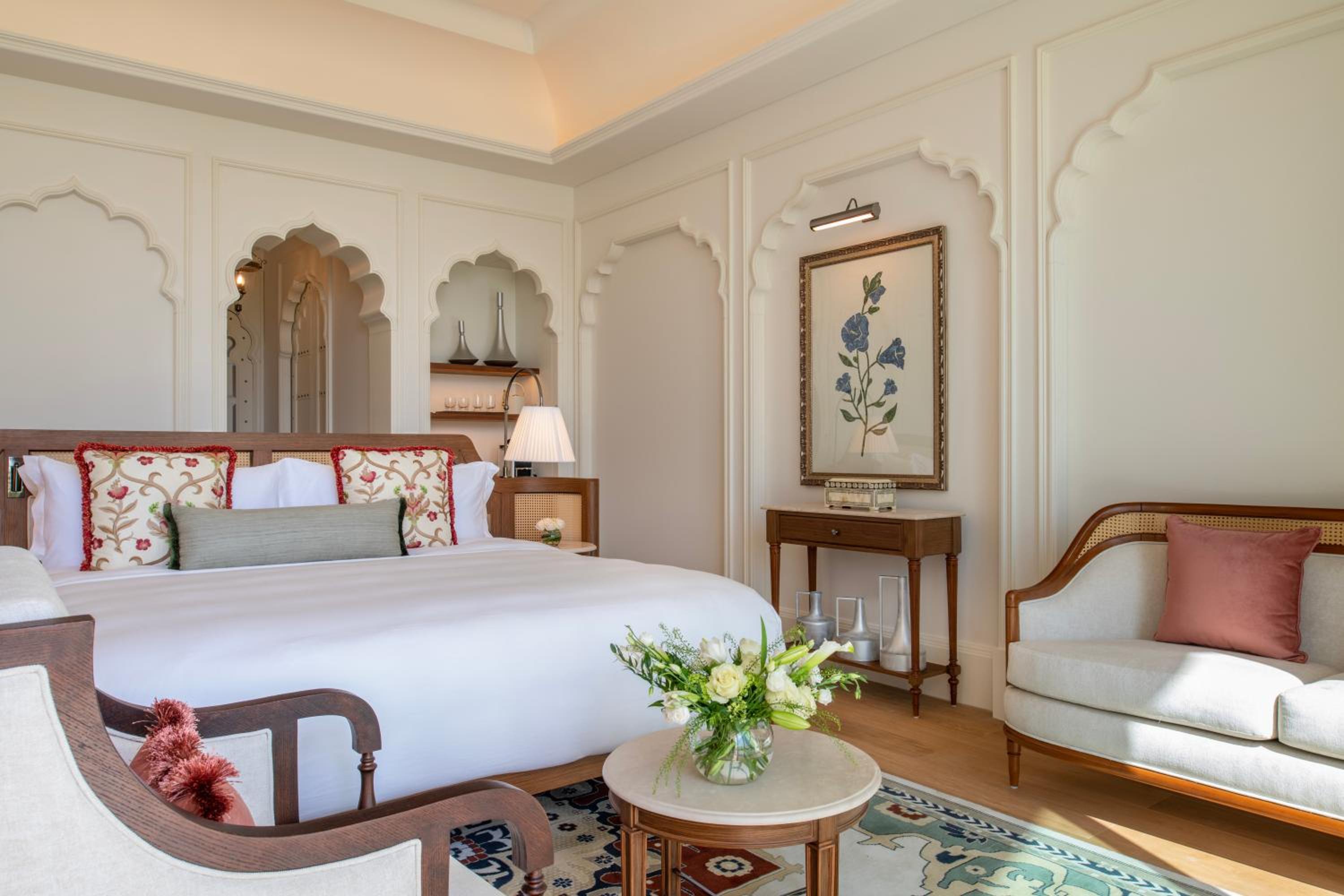 Superior King Room - Photo 3