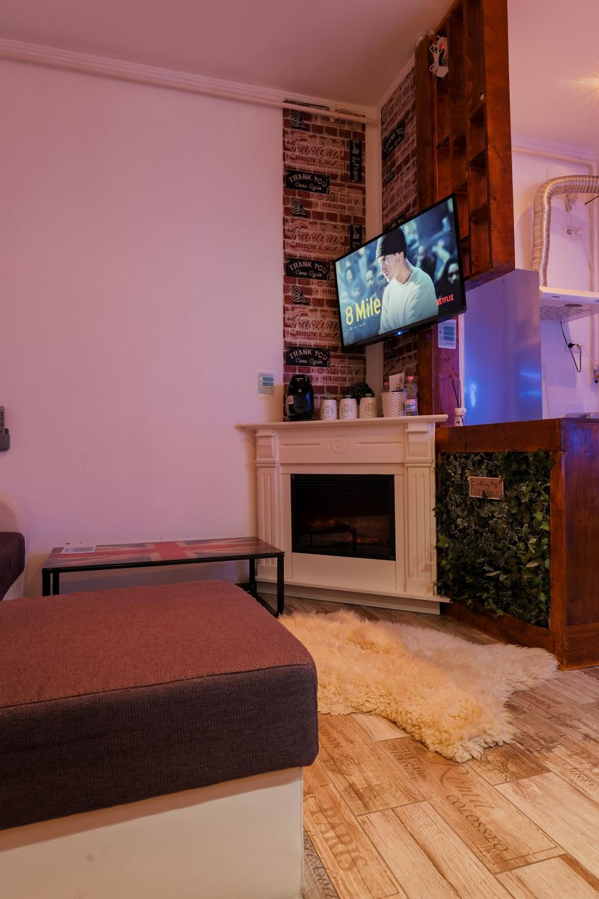 One-Bedroom Apartment - Photo 13