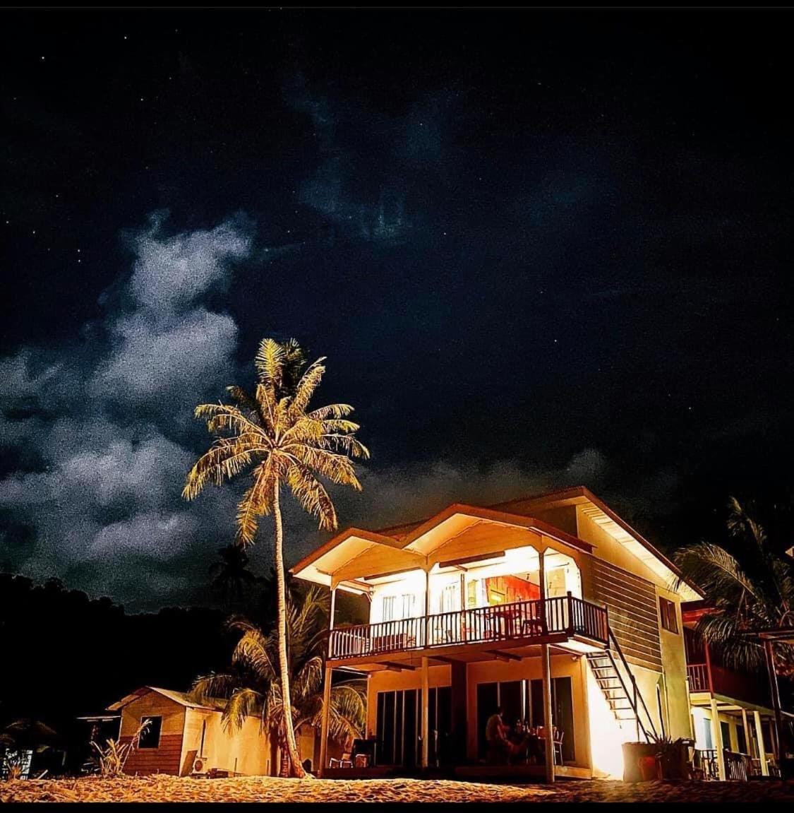 Deluxe Double Room with Balcony and Sea View photo 2