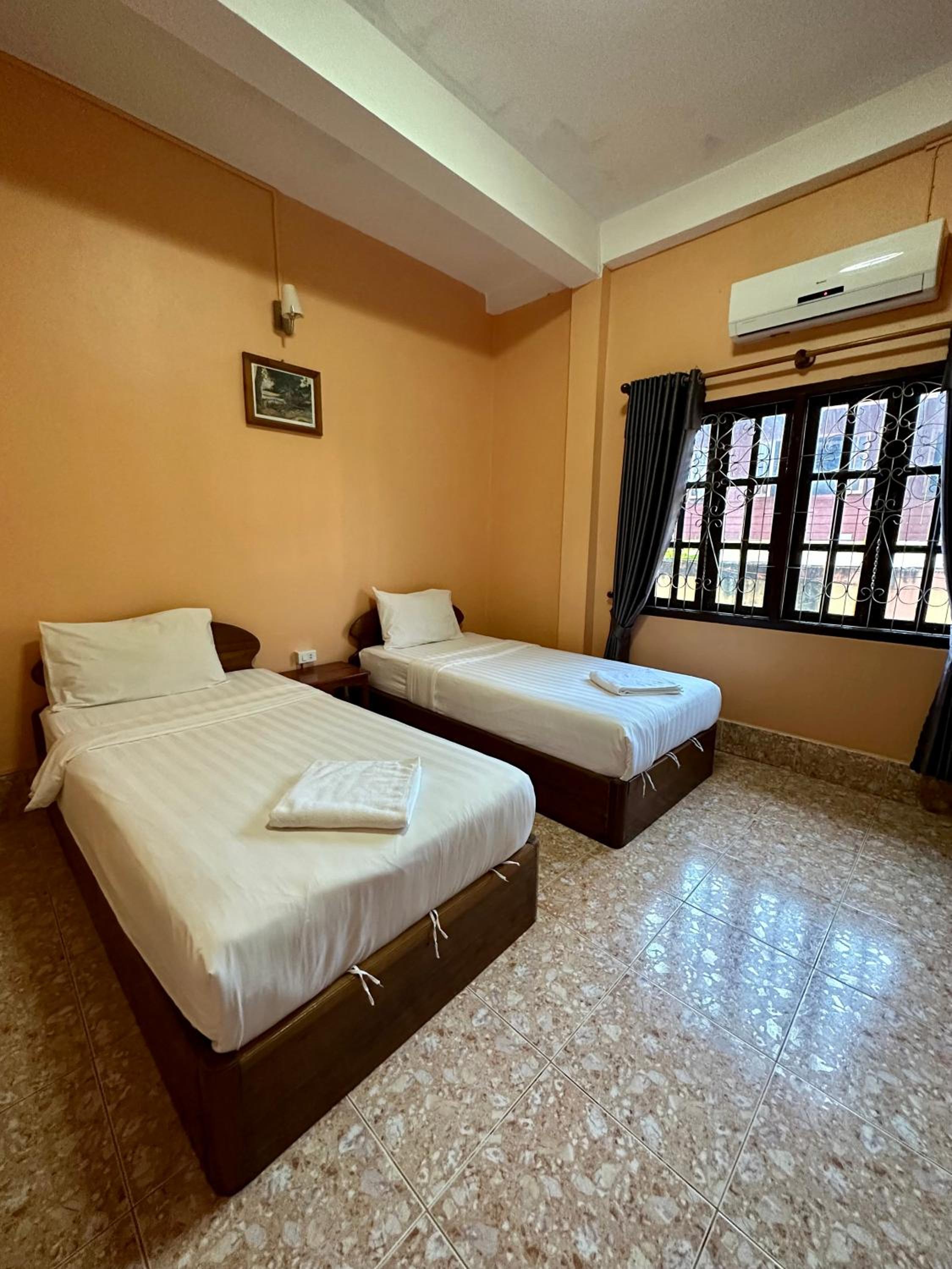 Standard Twin Room photo 1