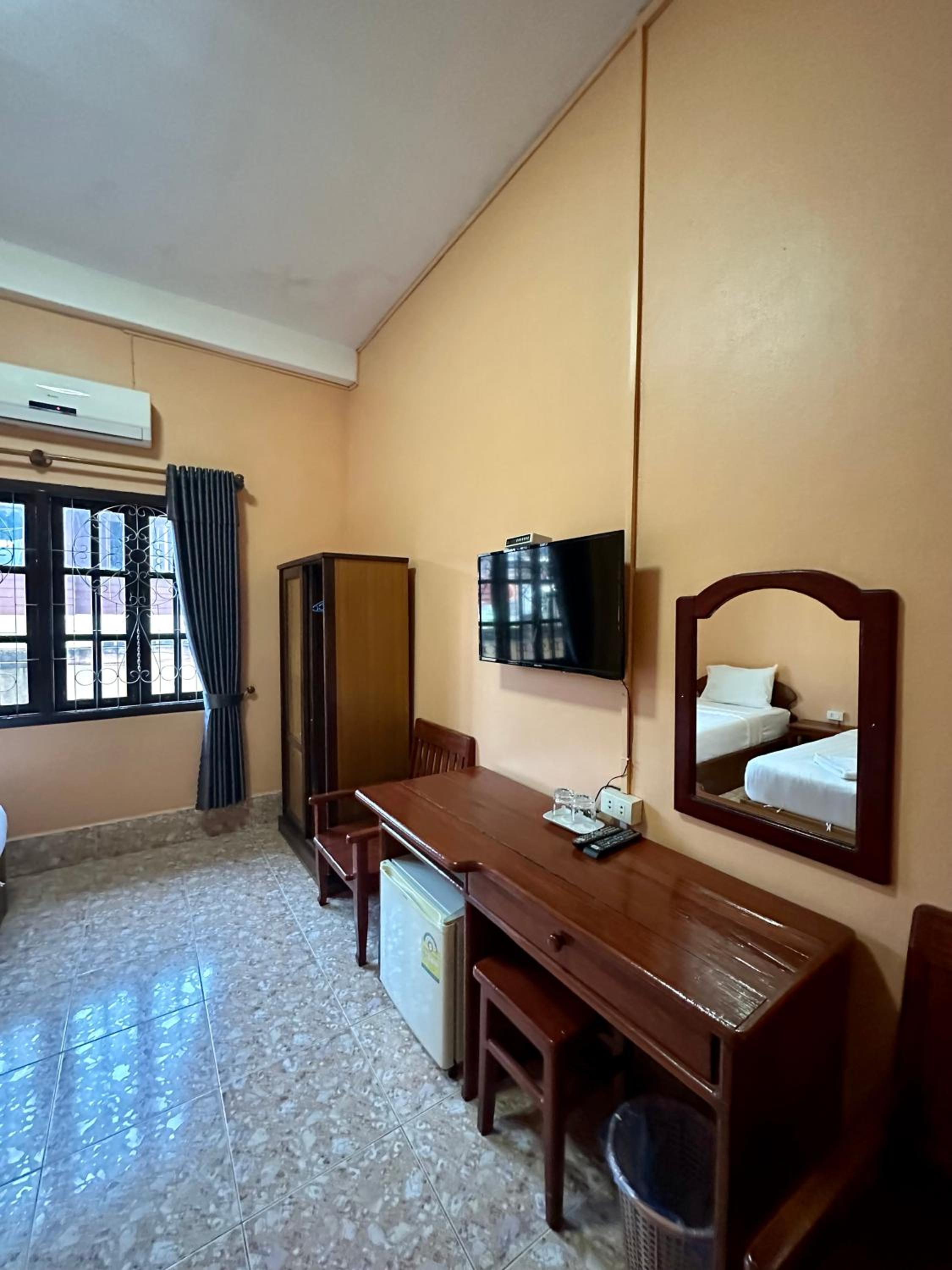 Standard Twin Room photo 2