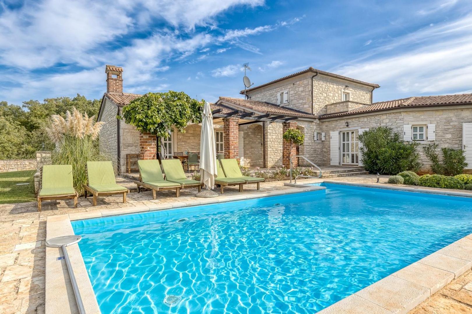 Villa with Private Pool photo 2