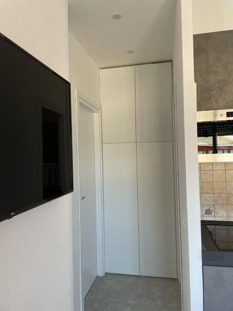 One-Bedroom House - Photo 18