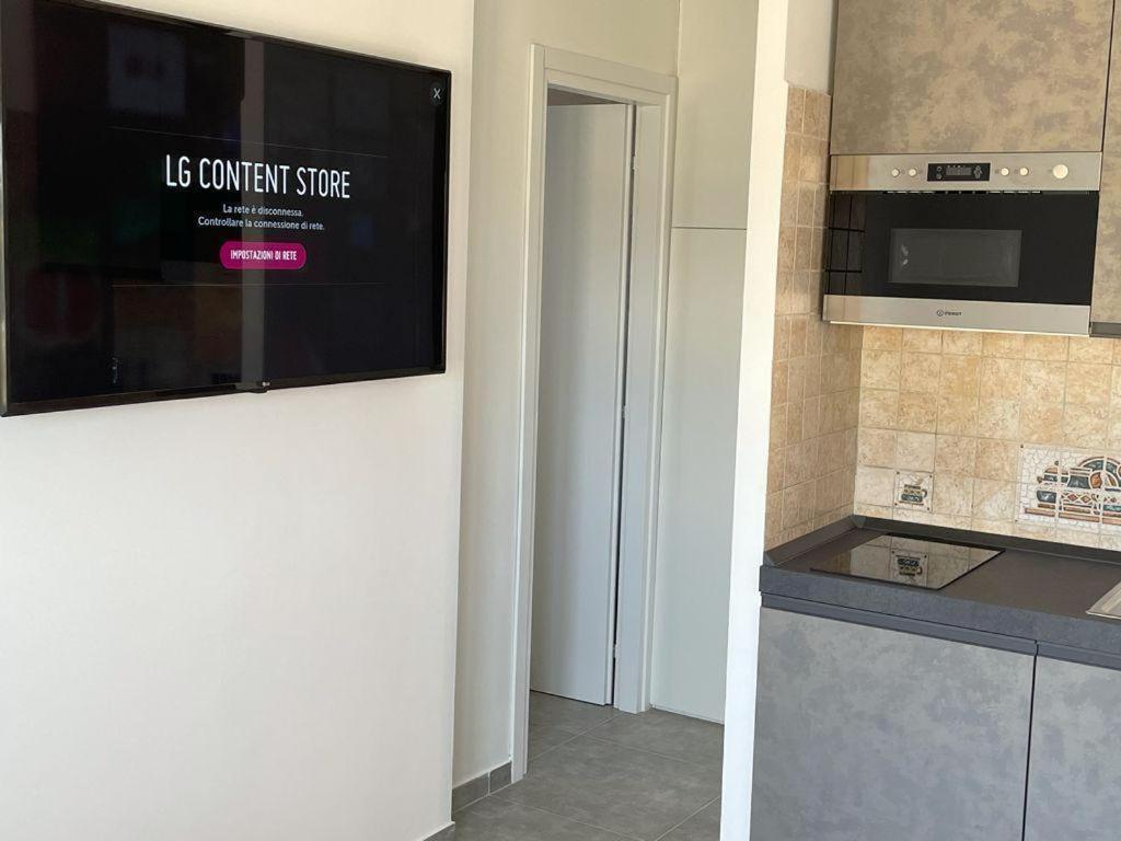 One-Bedroom House - Photo 15