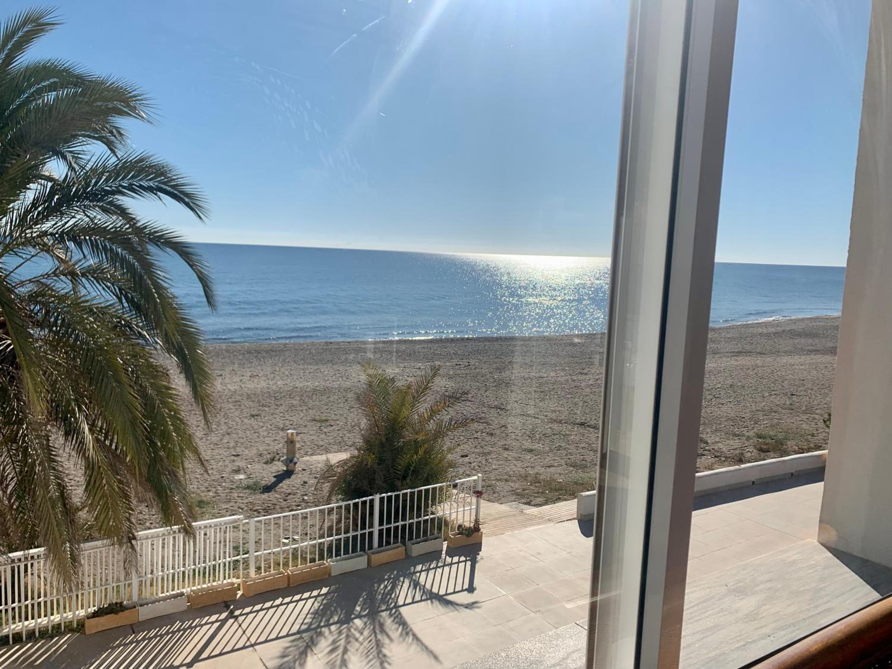Double Room with Sea View - Photo 6