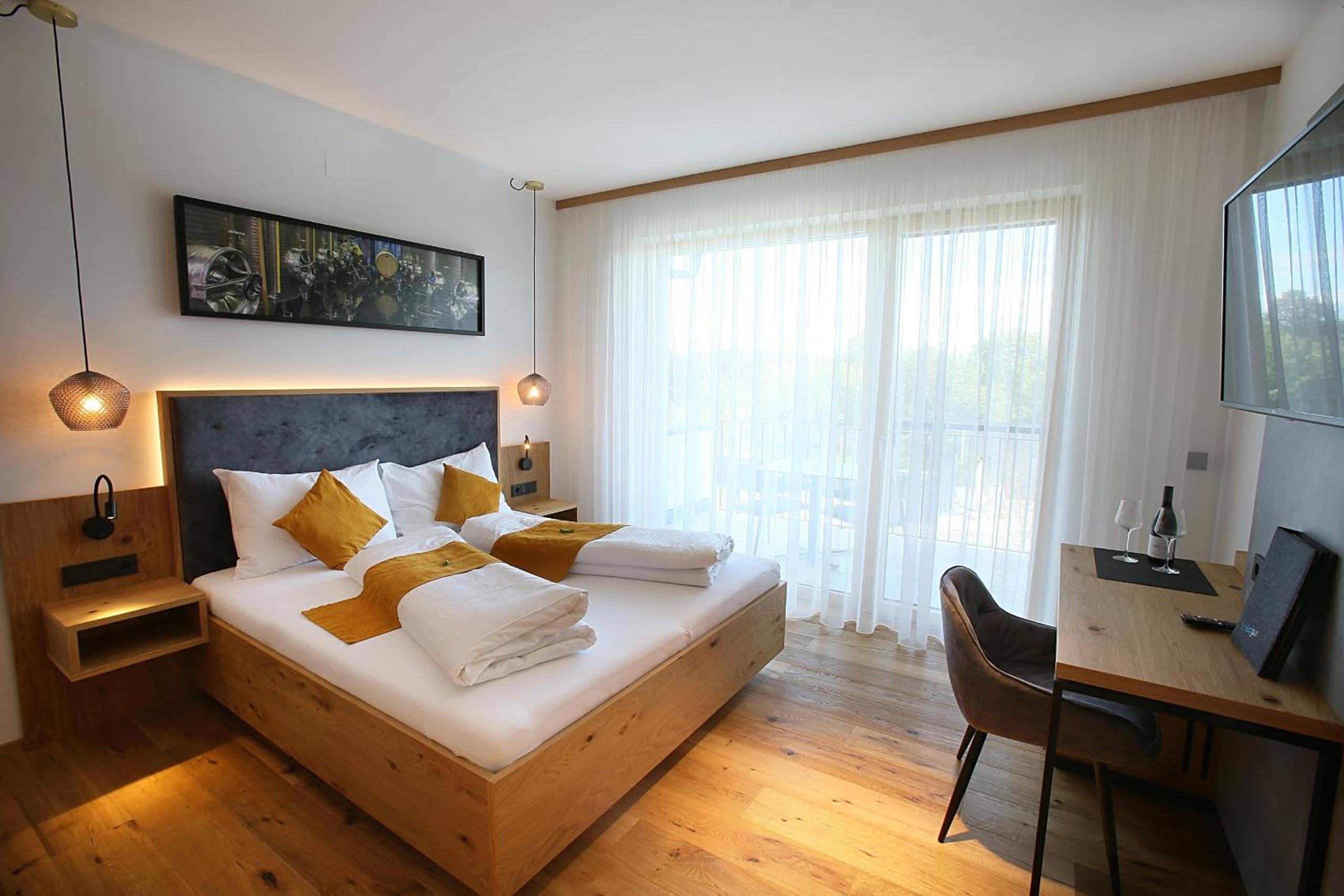 Double Room with Pool View photo 1