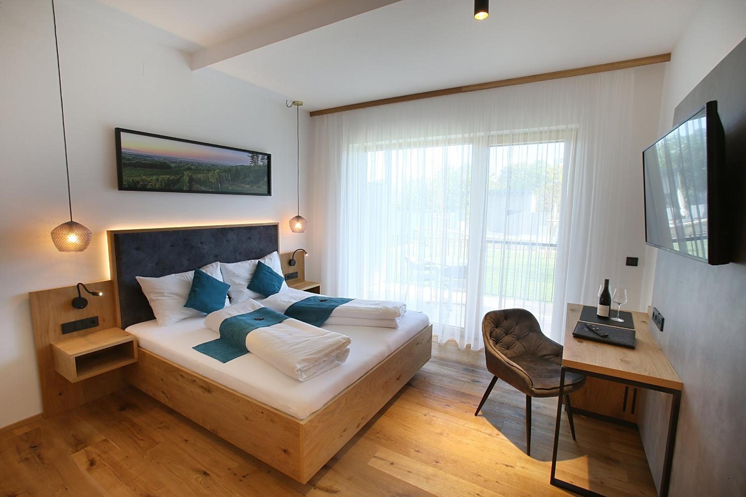 Double Room with Pool View photo 1