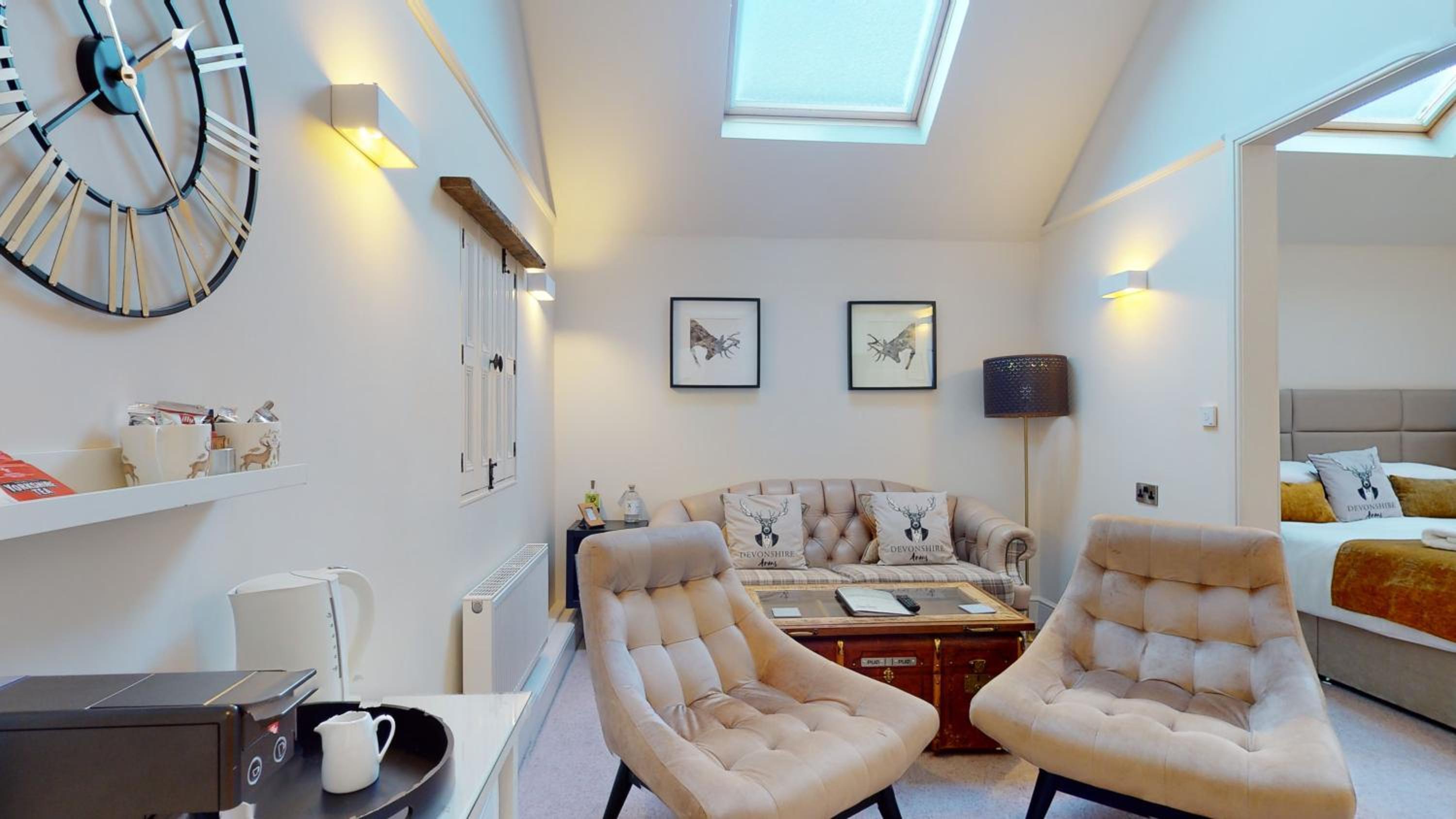 Deluxe King Suite - Photo 1