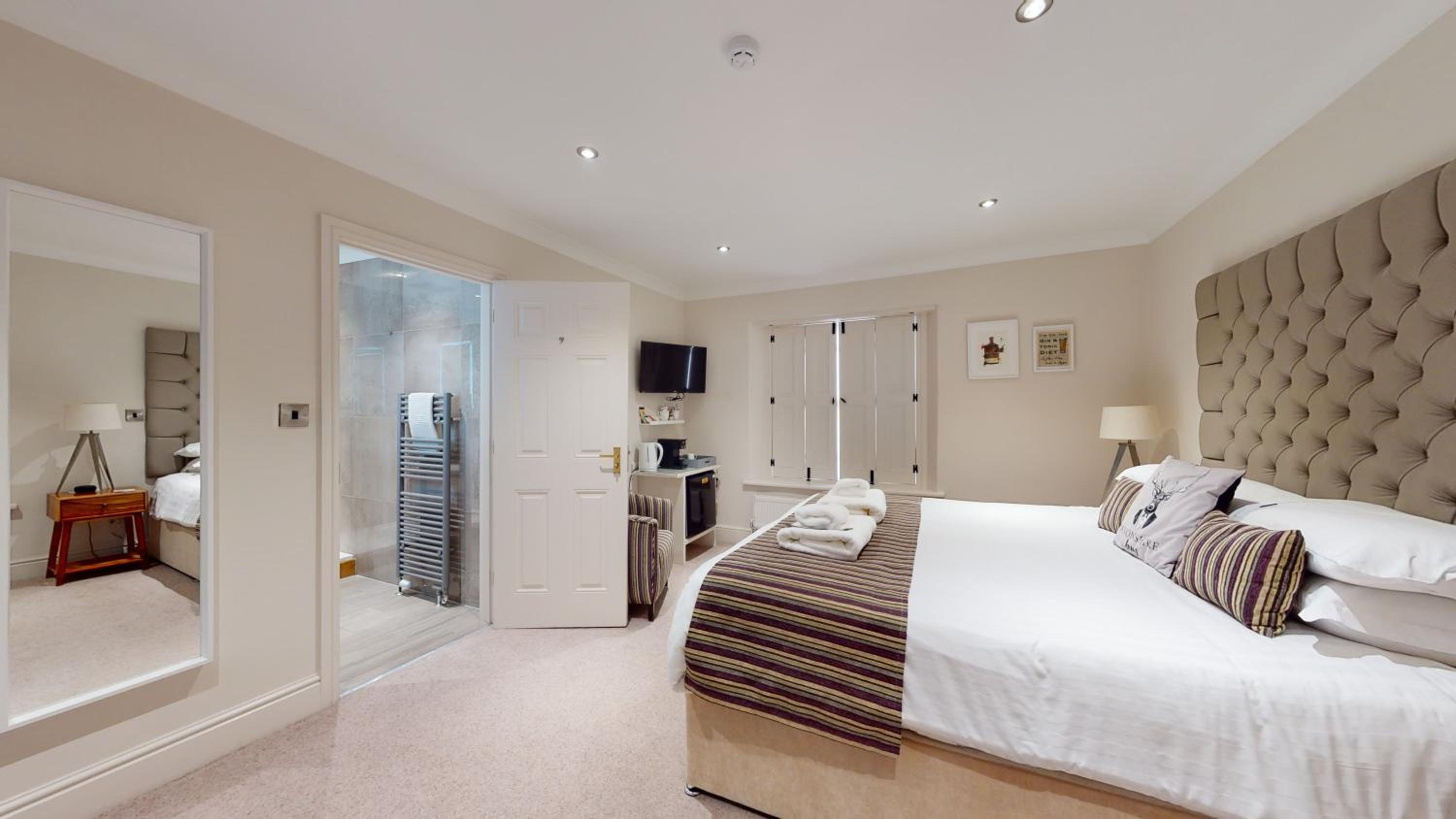 Superior King or Twin Room - Photo 2