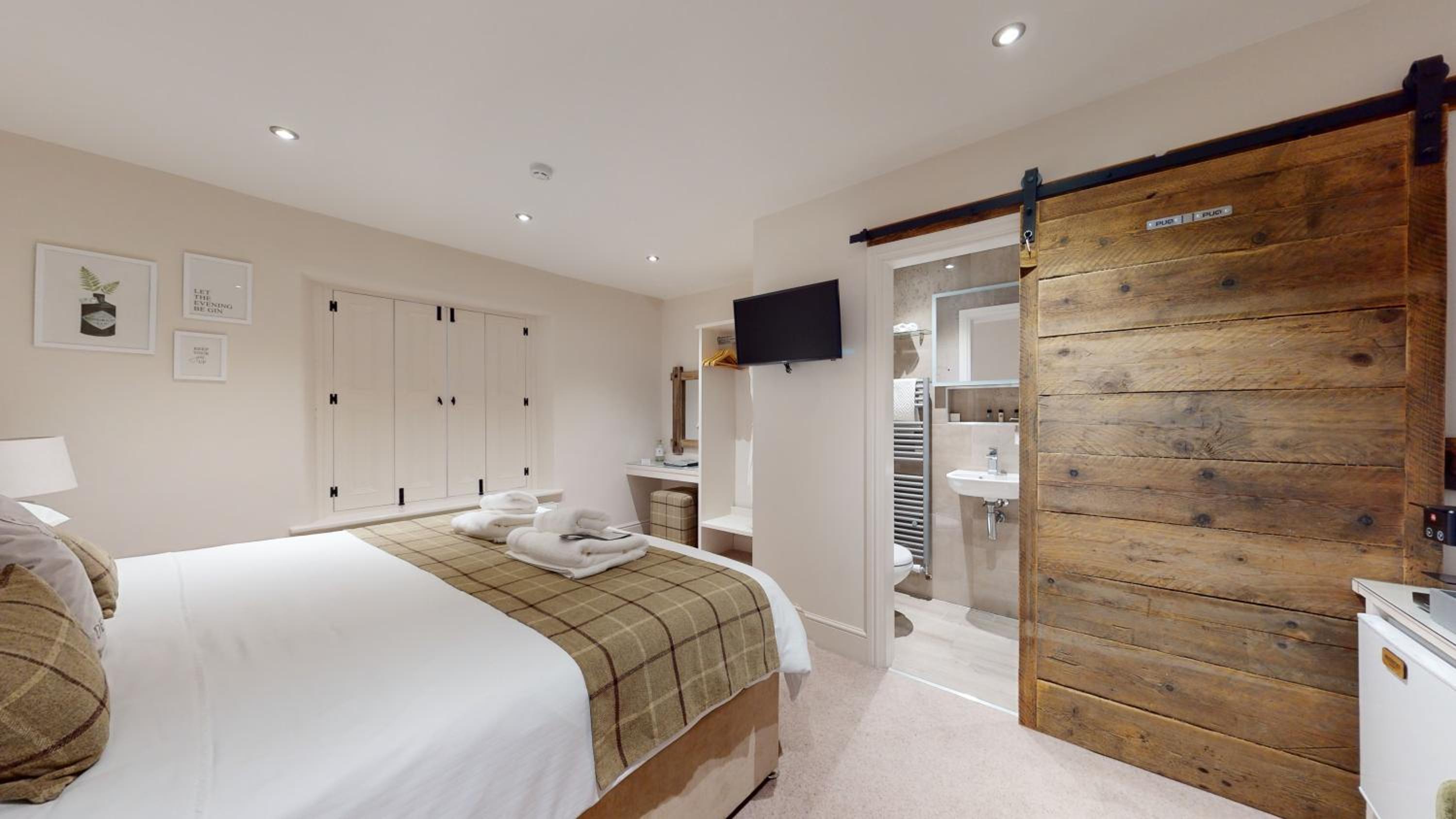 Superior Double or Twin Room - Photo 2