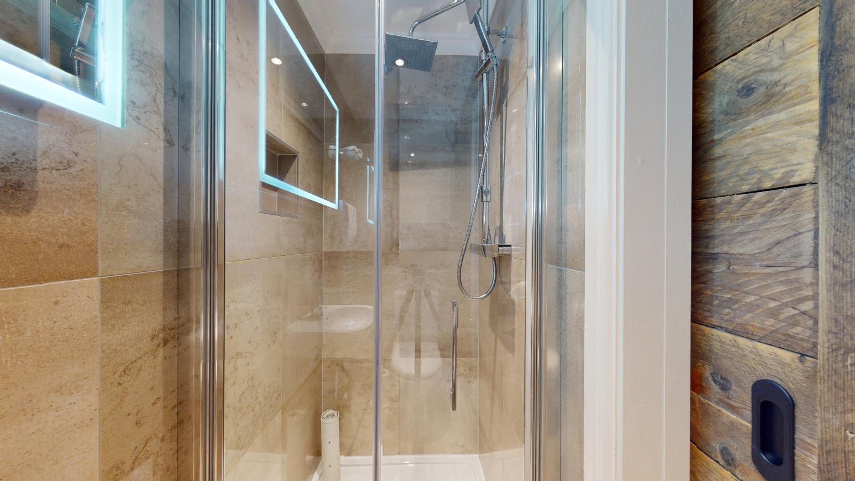 Superior Double or Twin Room - Photo 3