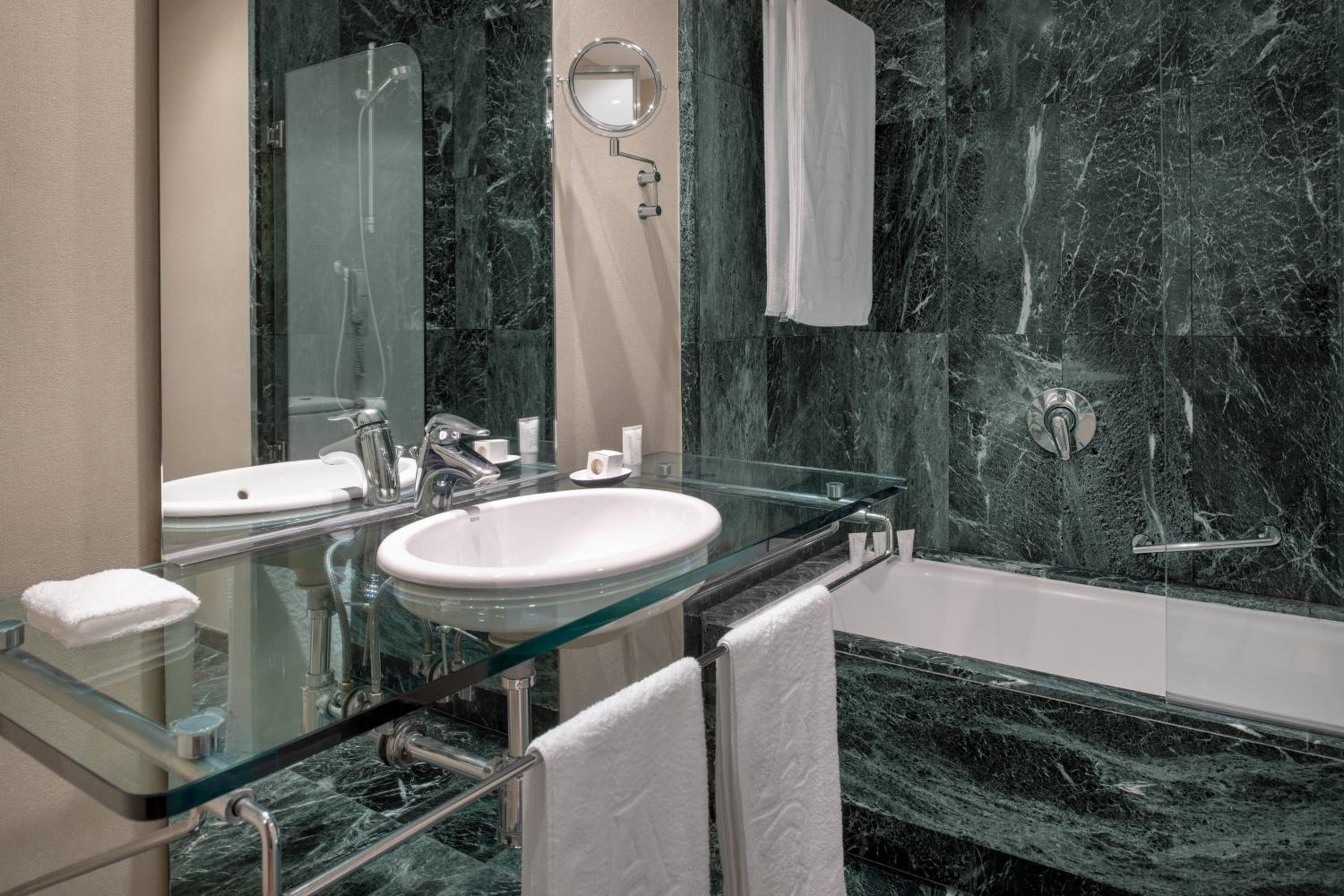 Standard room, Guest room, 1 King