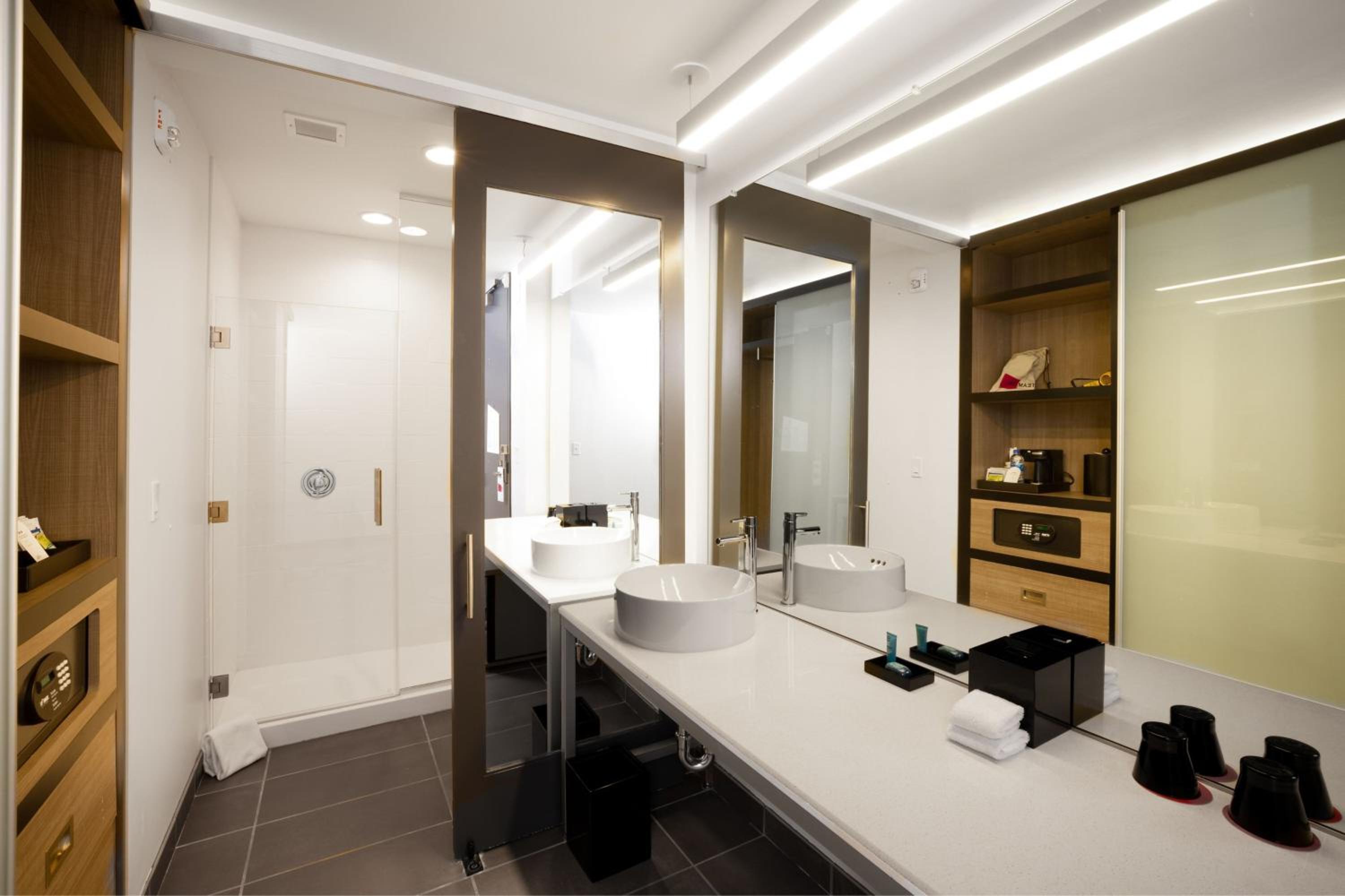 Aloft, Guest room, 1 King - Photo 6