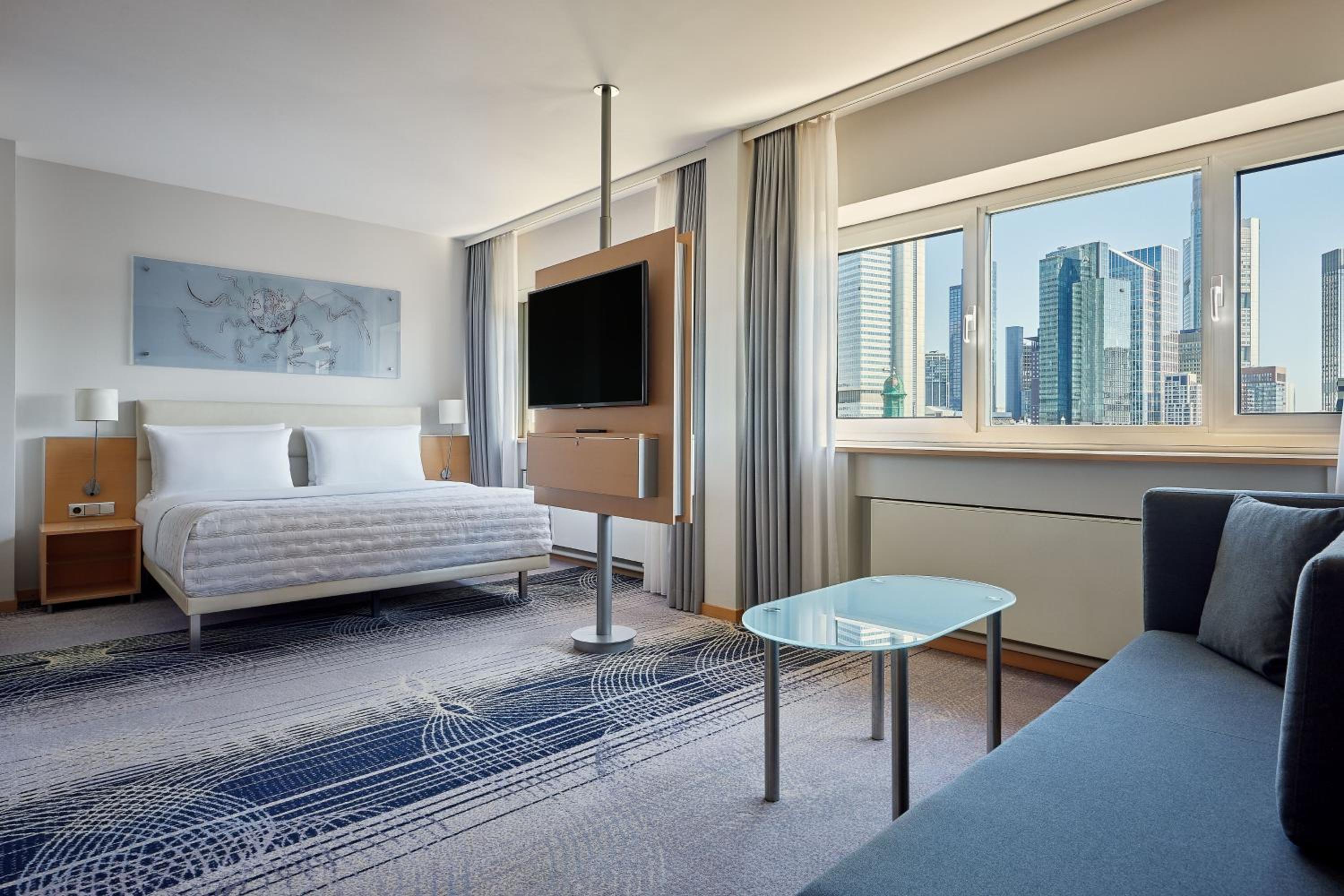 Deluxe King Room with Skyline View