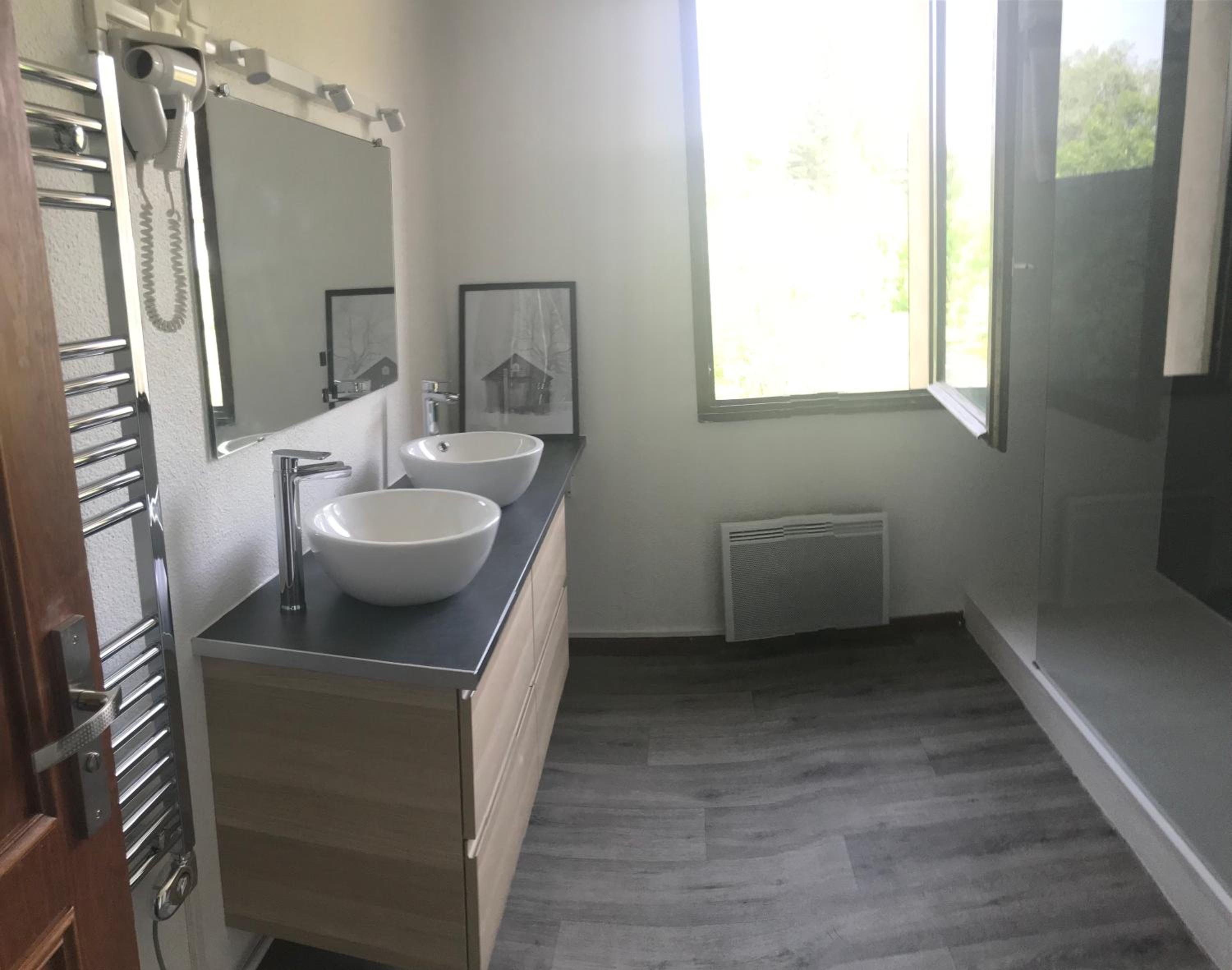 Triple Room with Shower photo 2