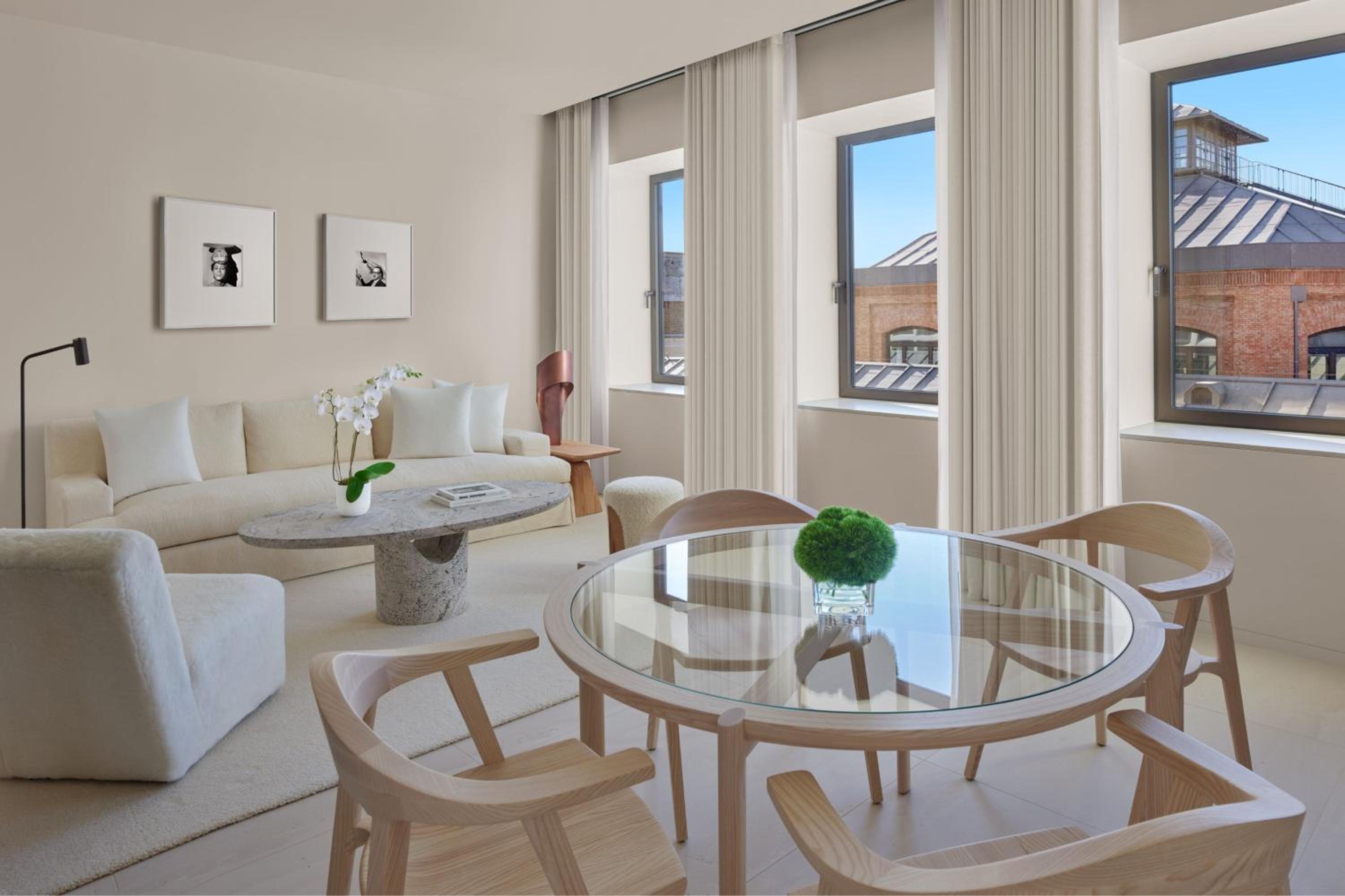 One-Bedroom Premier King Suite