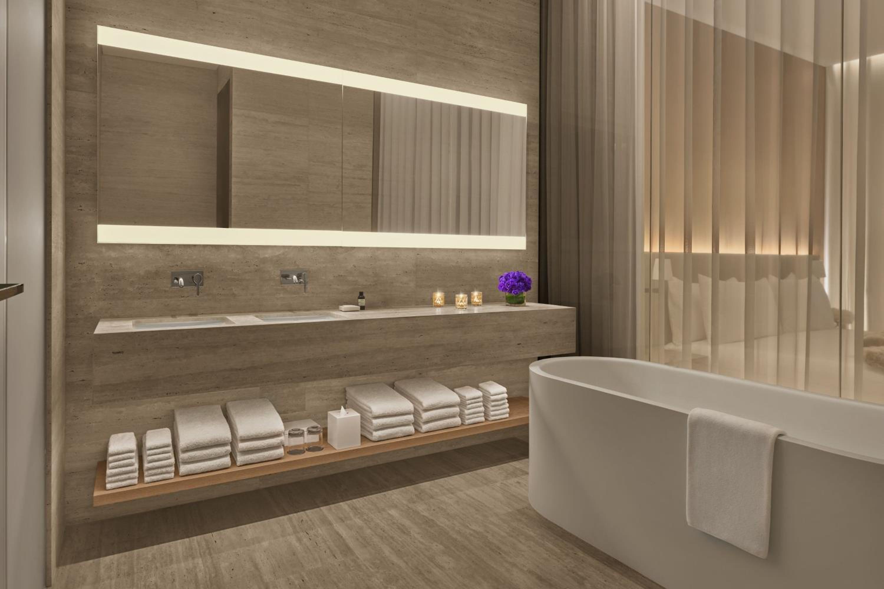 Premier One-Bedroom King Suite With Kitchen, Balcony And Burj Khalifa View thumbnail 5