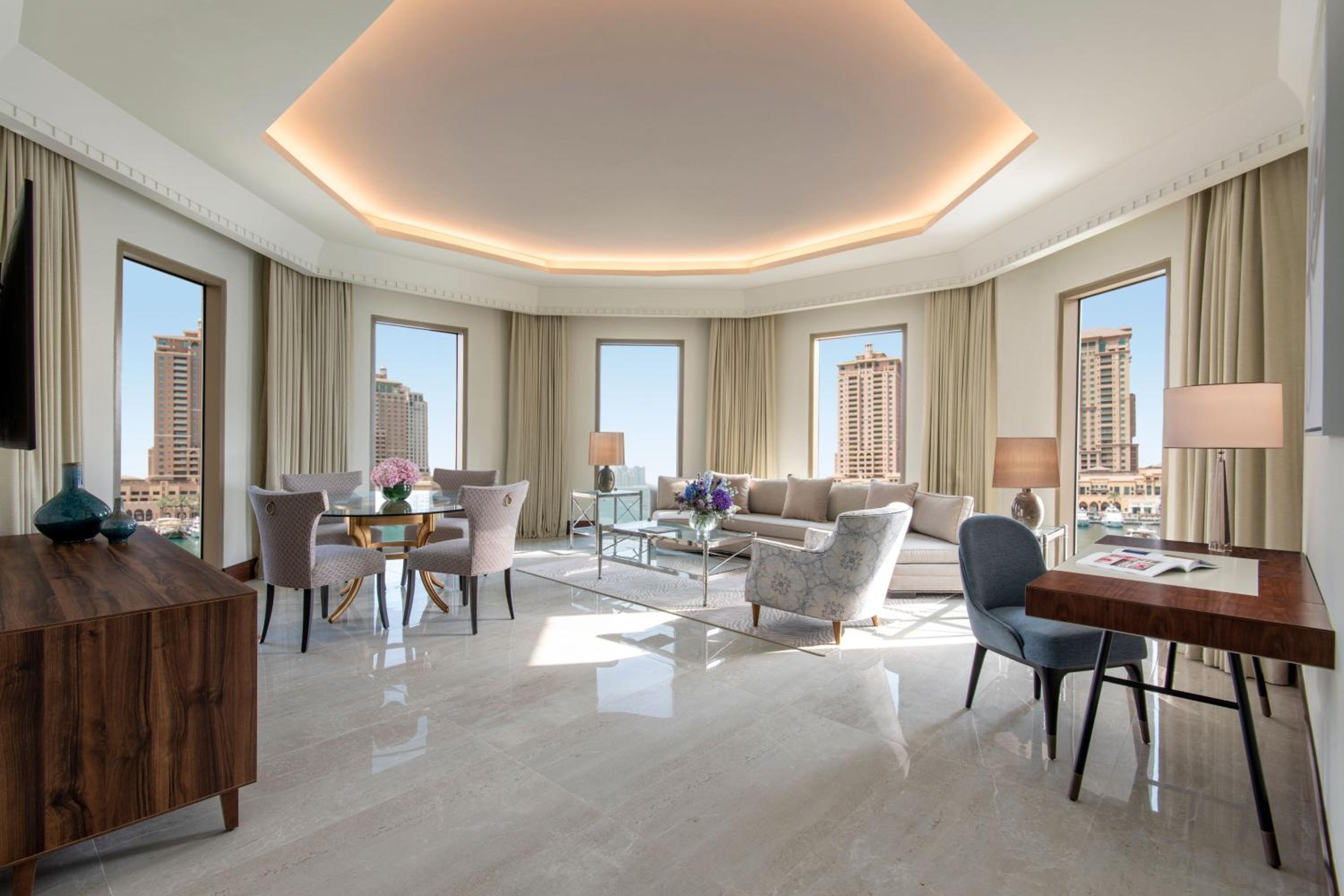 Two-Bedroom Panoramic Suite with Sea View and Balcony - Photo 5