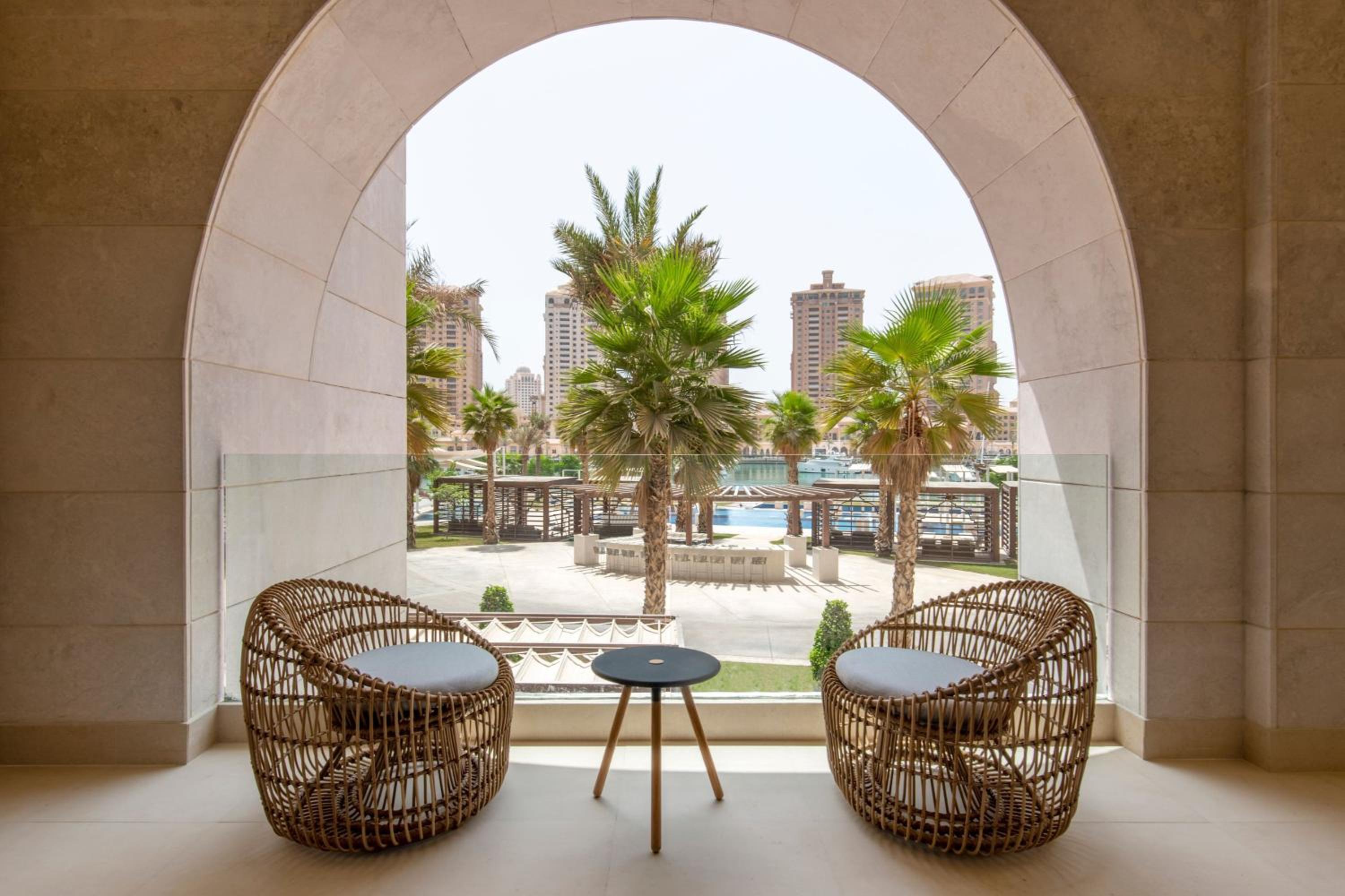 One-Bedroom Poolside Duplex Suite with Patio - Photo 2